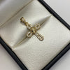 Dije Cruz trebol diamantado circones blancos Oro amarillo 18k 1,25 Gr / 13,4 mm / 2,3 Cm