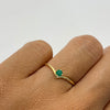 Anillo solitario esmeralda 0.15qt  Oro amarillo / Talla 6 / 1 Gr