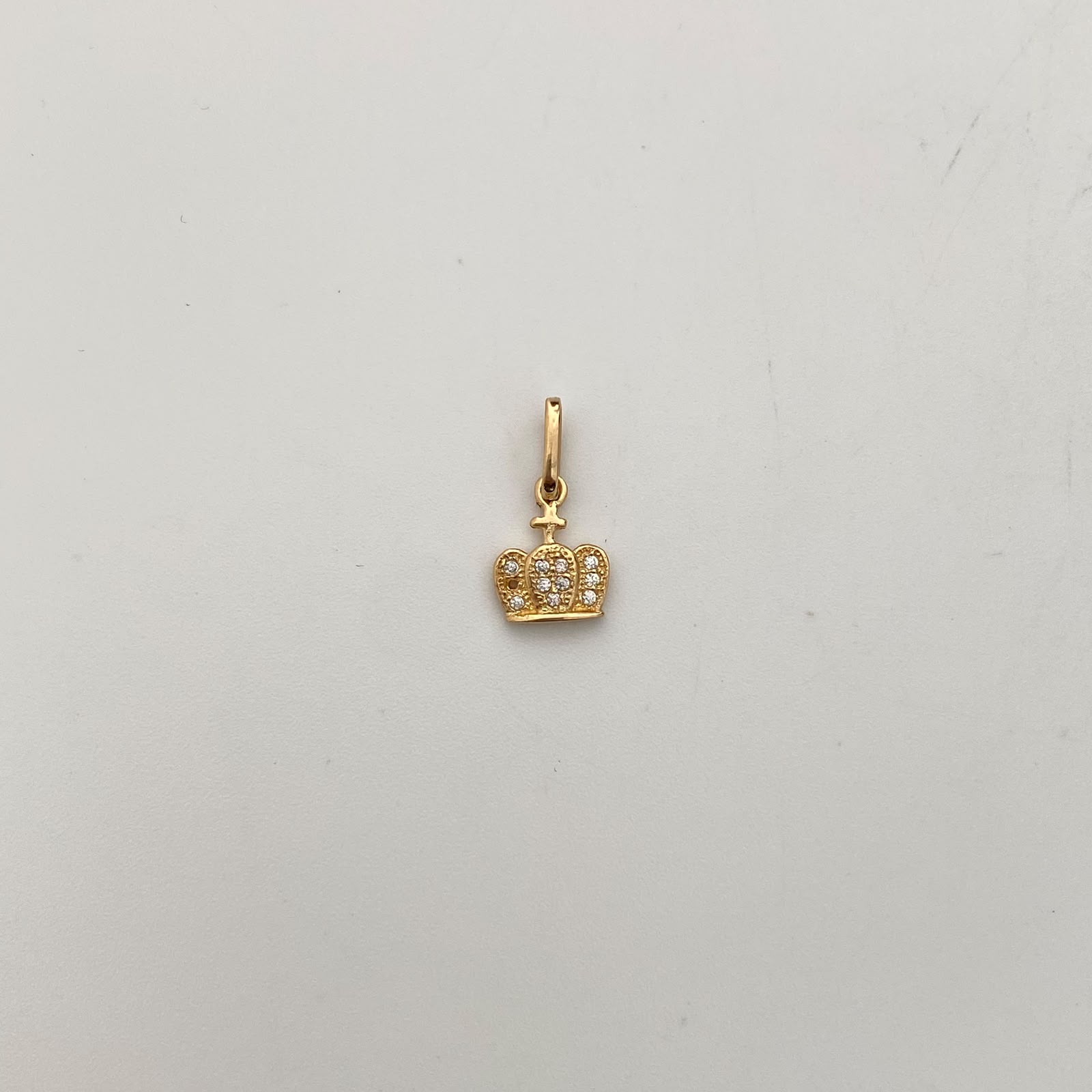 Dije Corona Casting Oro amarillo 18k 0,8 Gr / 8,1 mm / 1,4 Cm