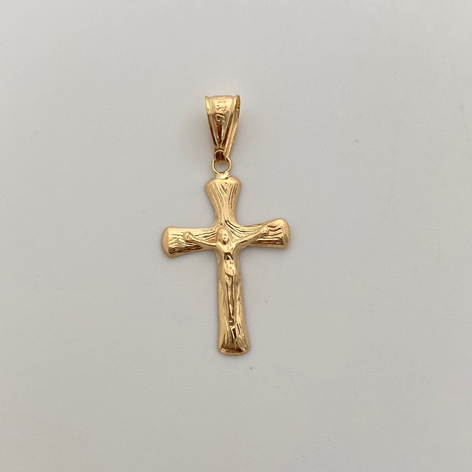 Dije Cruz Cristo  Oro amarillo 18k 1,45 Gr / 17,8 mm / 3,5 Cm