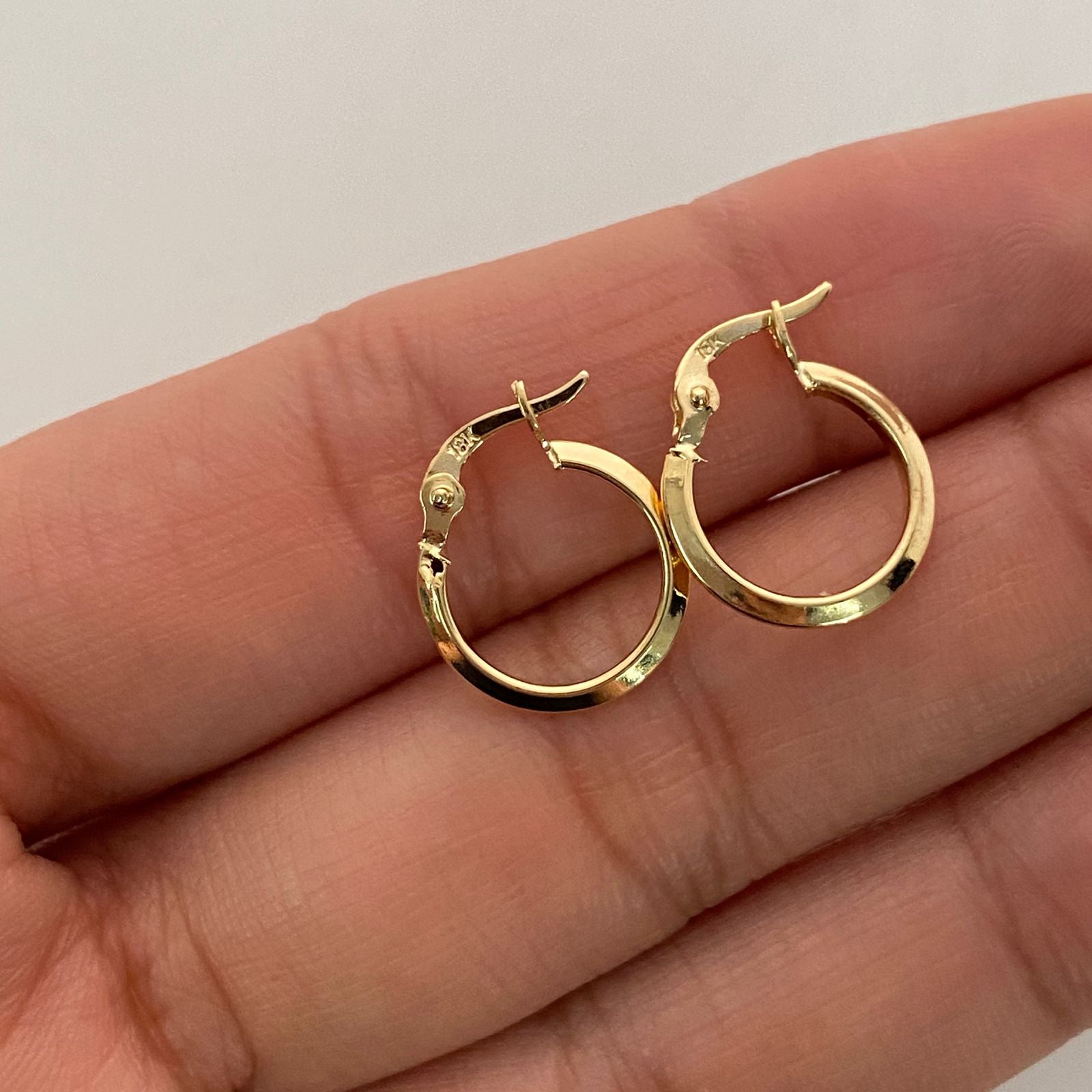 Candonga biselada Oro amarillo 18k 0,75 Gr / 1,5 Cm