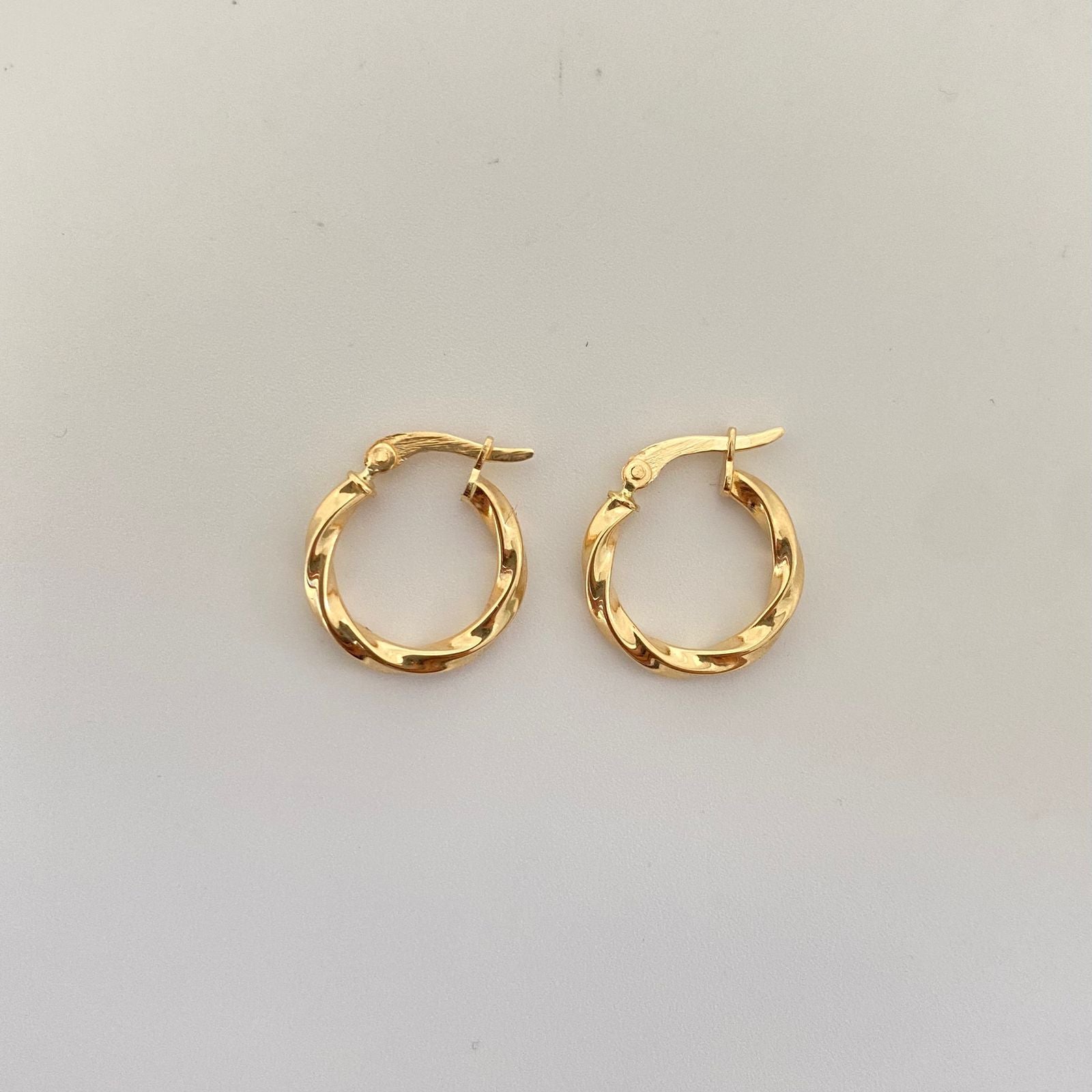 Candonga entorchada tipo trenzada Oro amarillo 18k 1,5 Gr / 1,8 Cm
