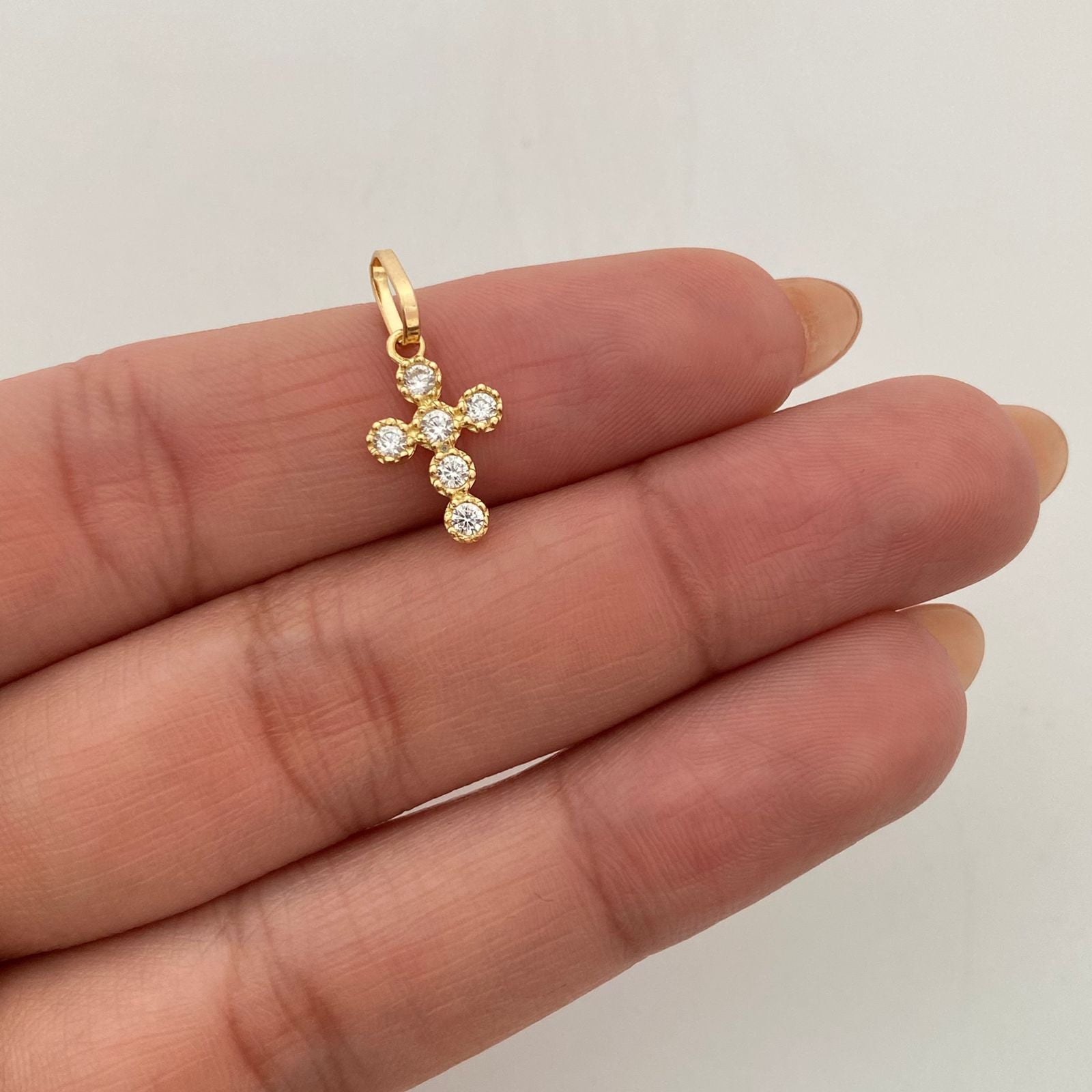 Dije Cruz Casting Blanco Oro amarillo 18k 0,8 Gr / 8,8 mm / 2 Cm