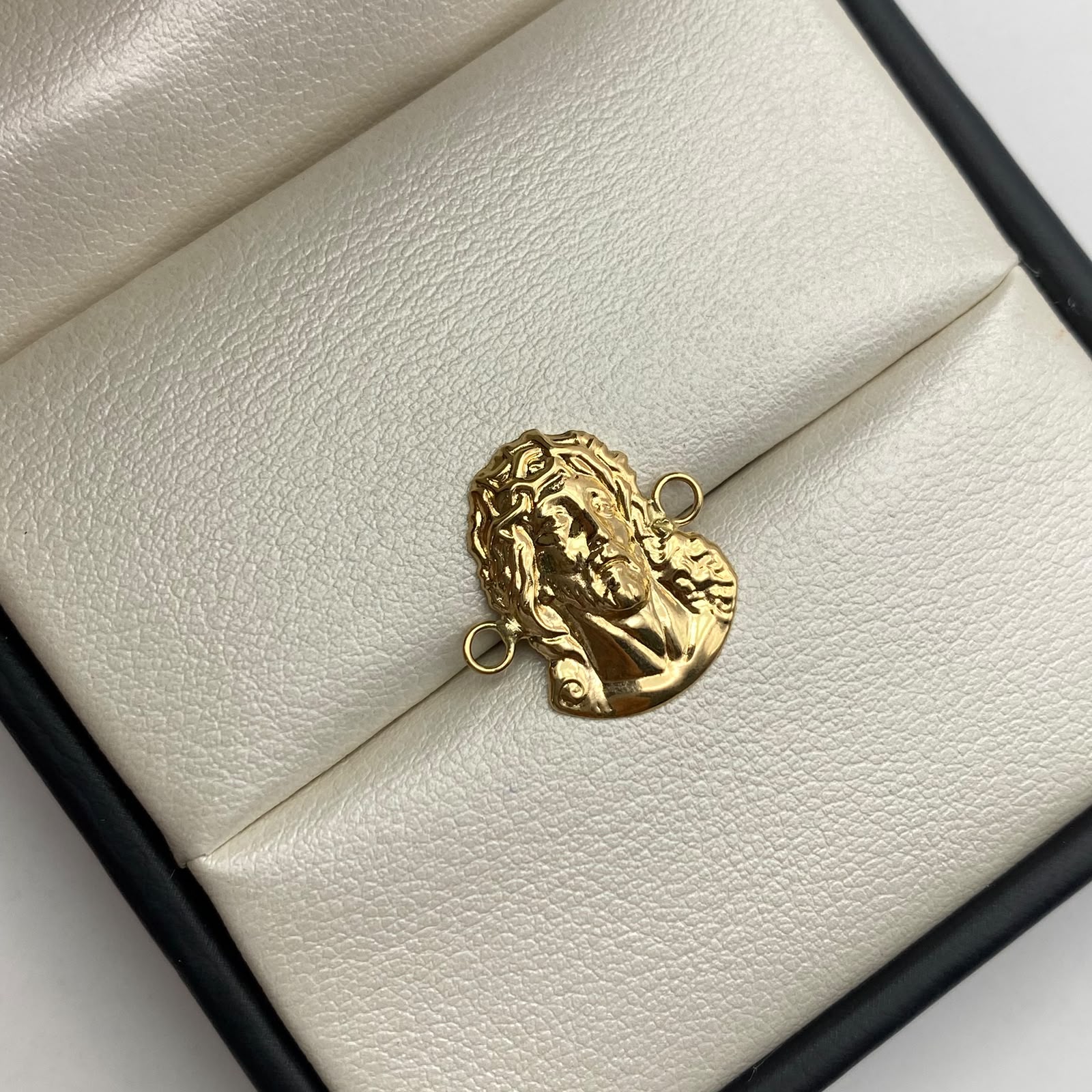 Herraje rostro jesus Oro amarillo 18k 1 Gr / 2 Cm