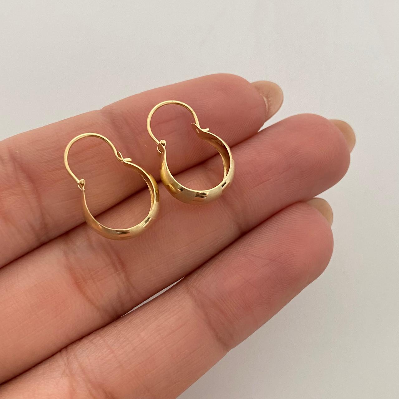 Candonga lisa diamantada  Oro amarillo 18k 1 Gr / 1,7 Cm