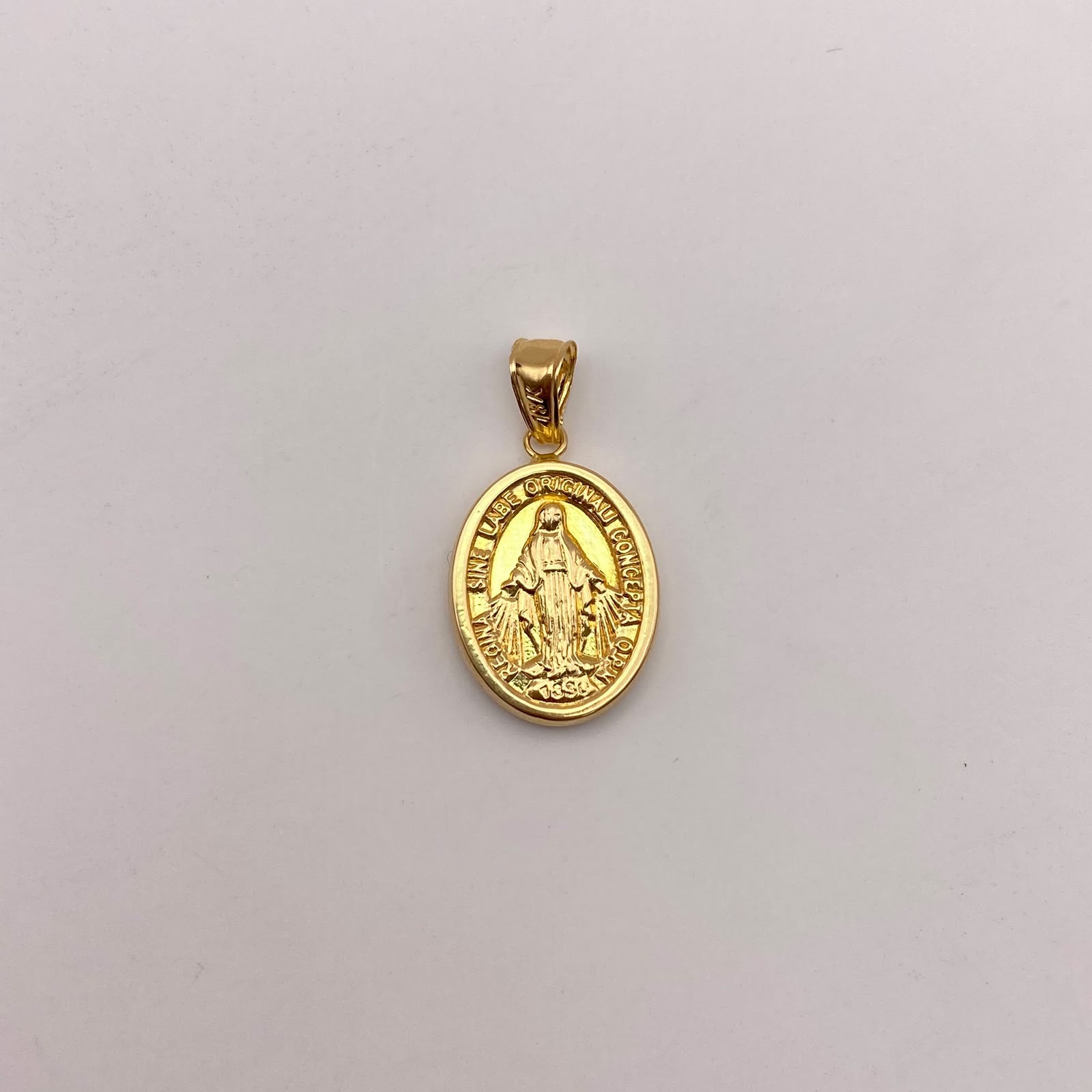 Dije virgen milagrosa Oro amarillo 18k 1,35 Gr / 14,5 mm / 3 Cm