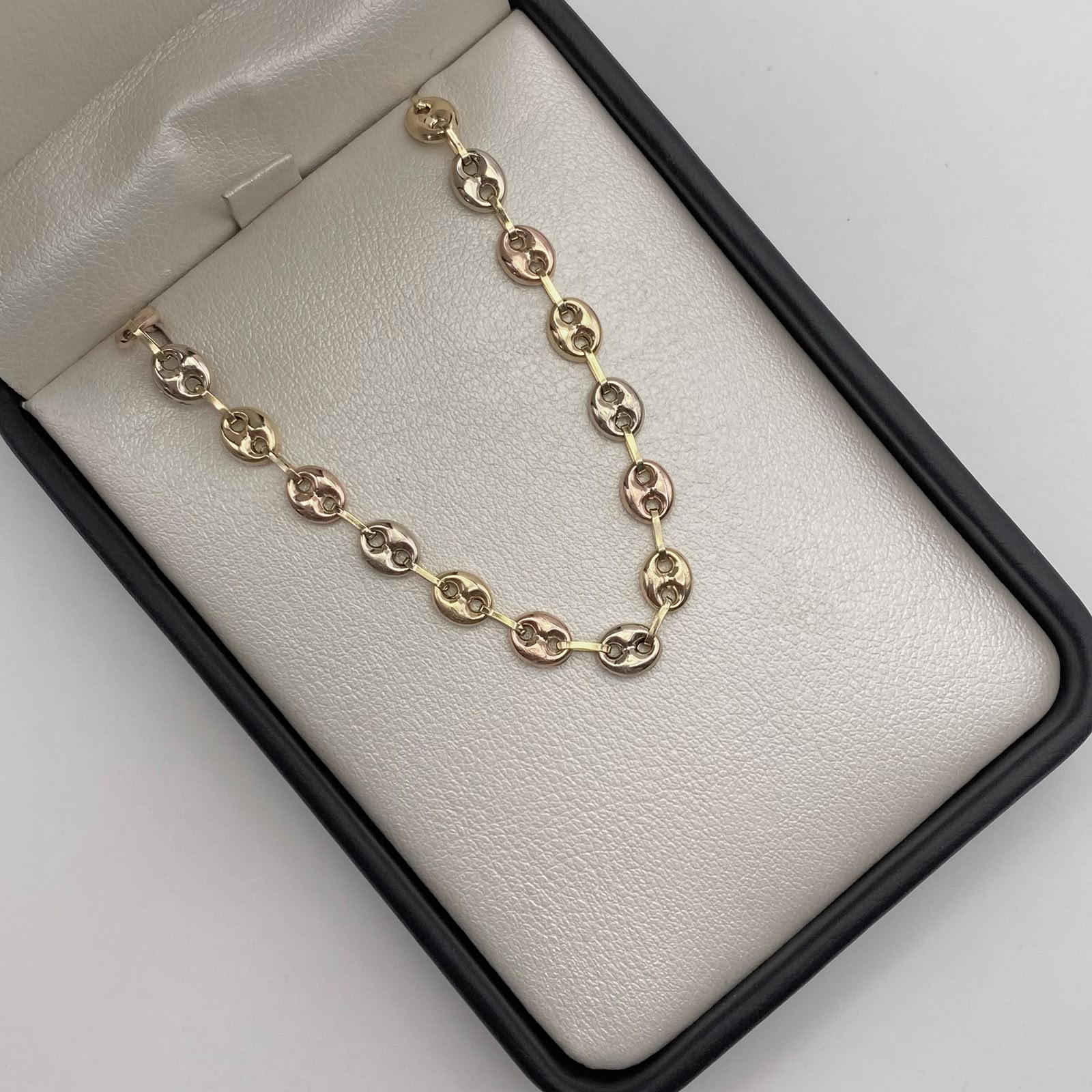 Pulso Gc liso Tres oros 18k 4,05 Gr / 5,1 mm / 20,5 Cm Broche 0,40