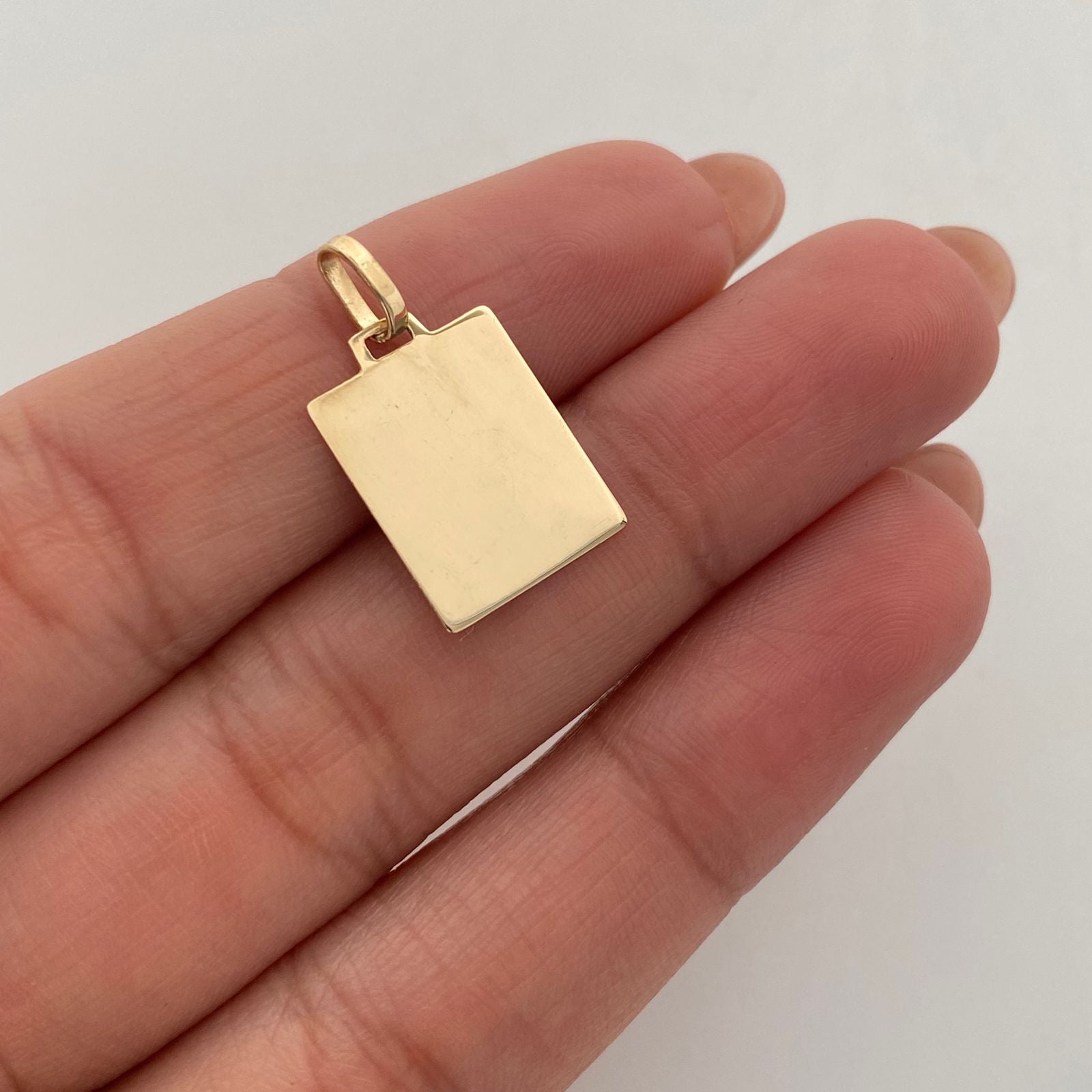Dije Placa Cuadrada Oro amarillo 18k 1 Gr / 12,0 mm / 2,1 Cm