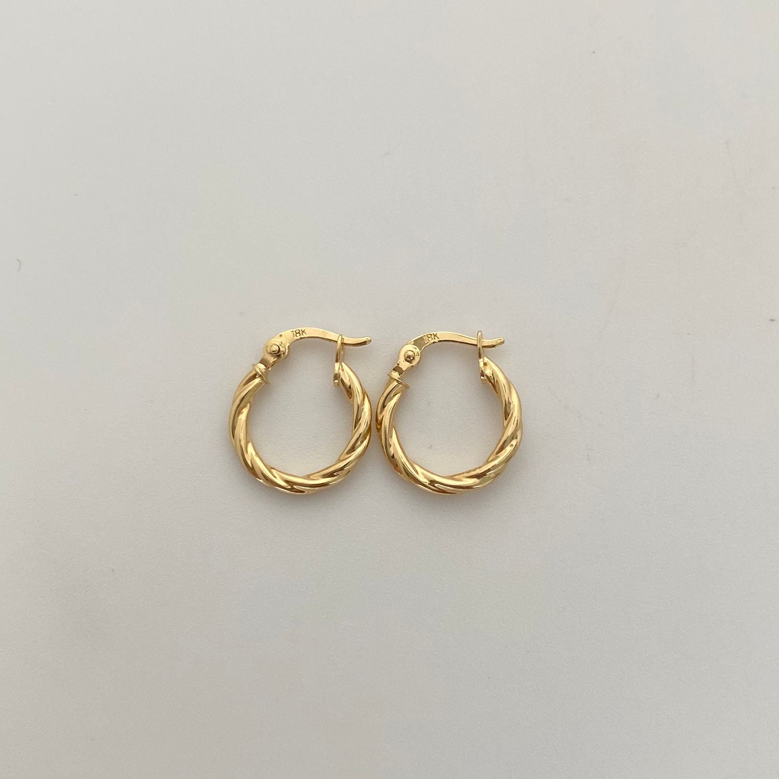 Candonga Entorchada Oro amarillo 18k 0,95 Gr / 1,5 Cm