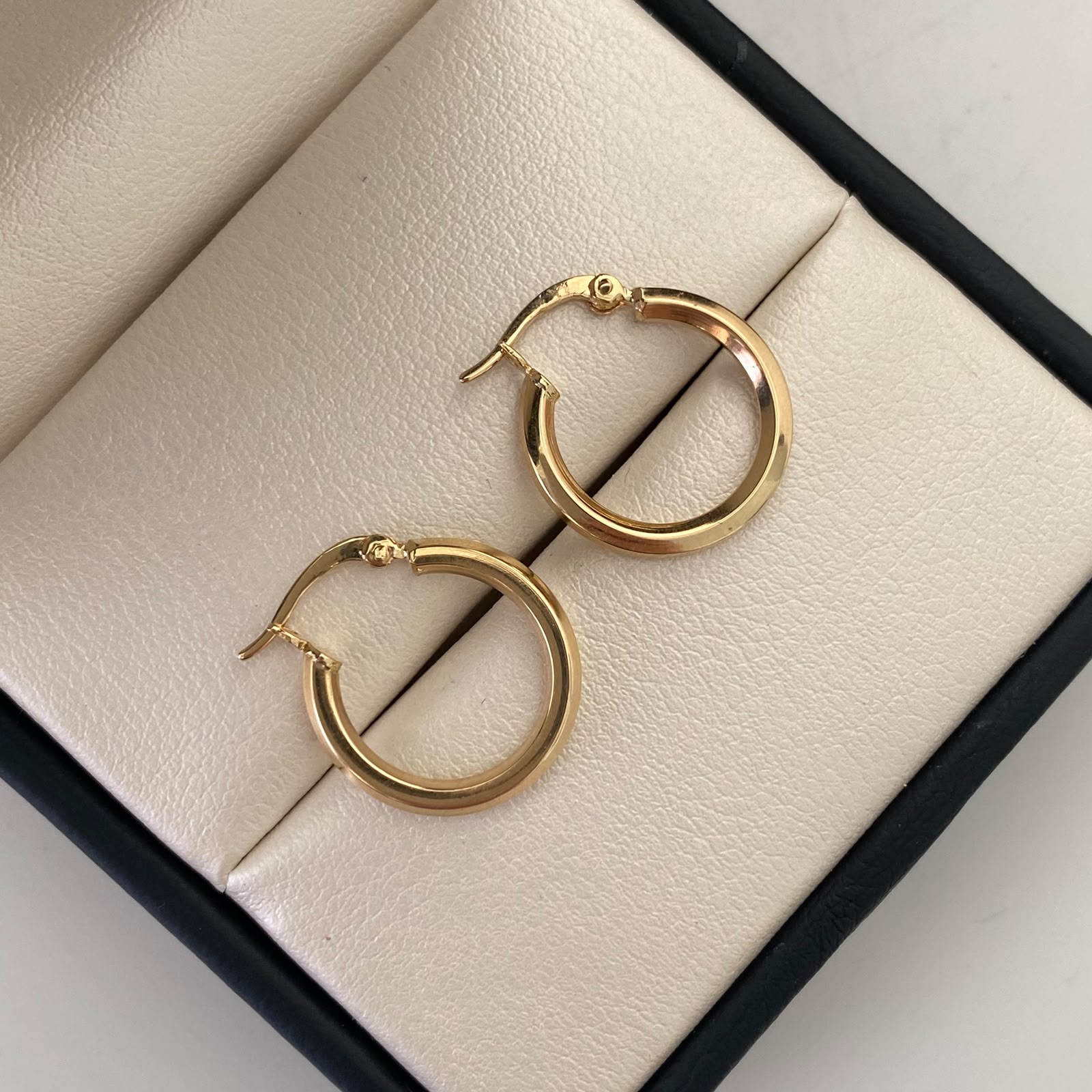 Candonga Lisa Oro amarillo 18k 1,45 Gr / 2 Cm
