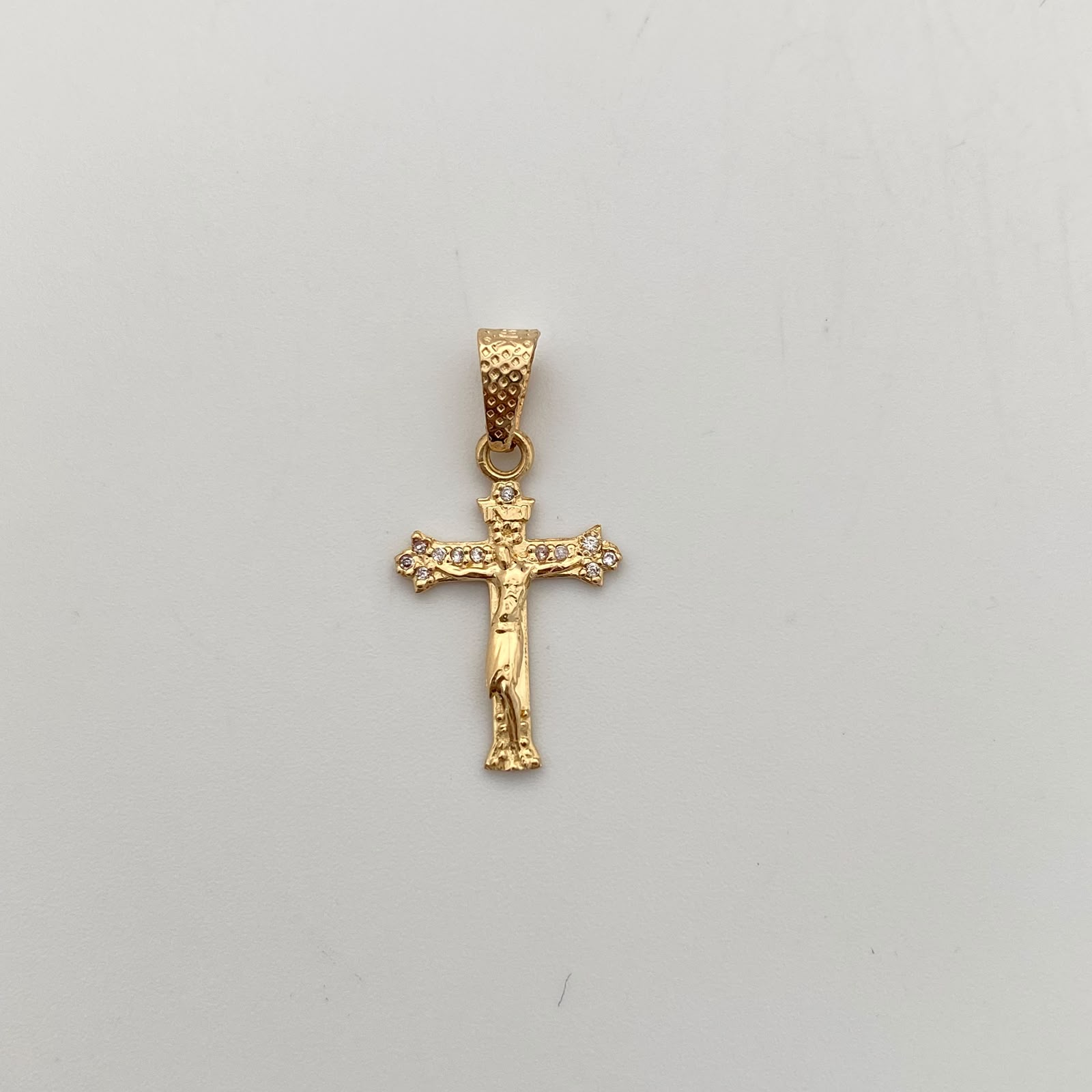 Dije Cruz Cristo Casting Oro amarillo 18k 1,3 Gr / 14,2 mm / 2,7 Cm