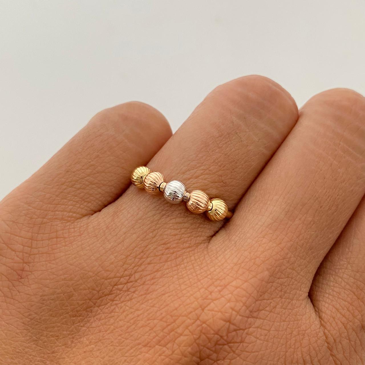 Anillo anti estres con balines diamantados 4mm  Tres oros 18k / Talla 5 1/4 / 0,9 Gr