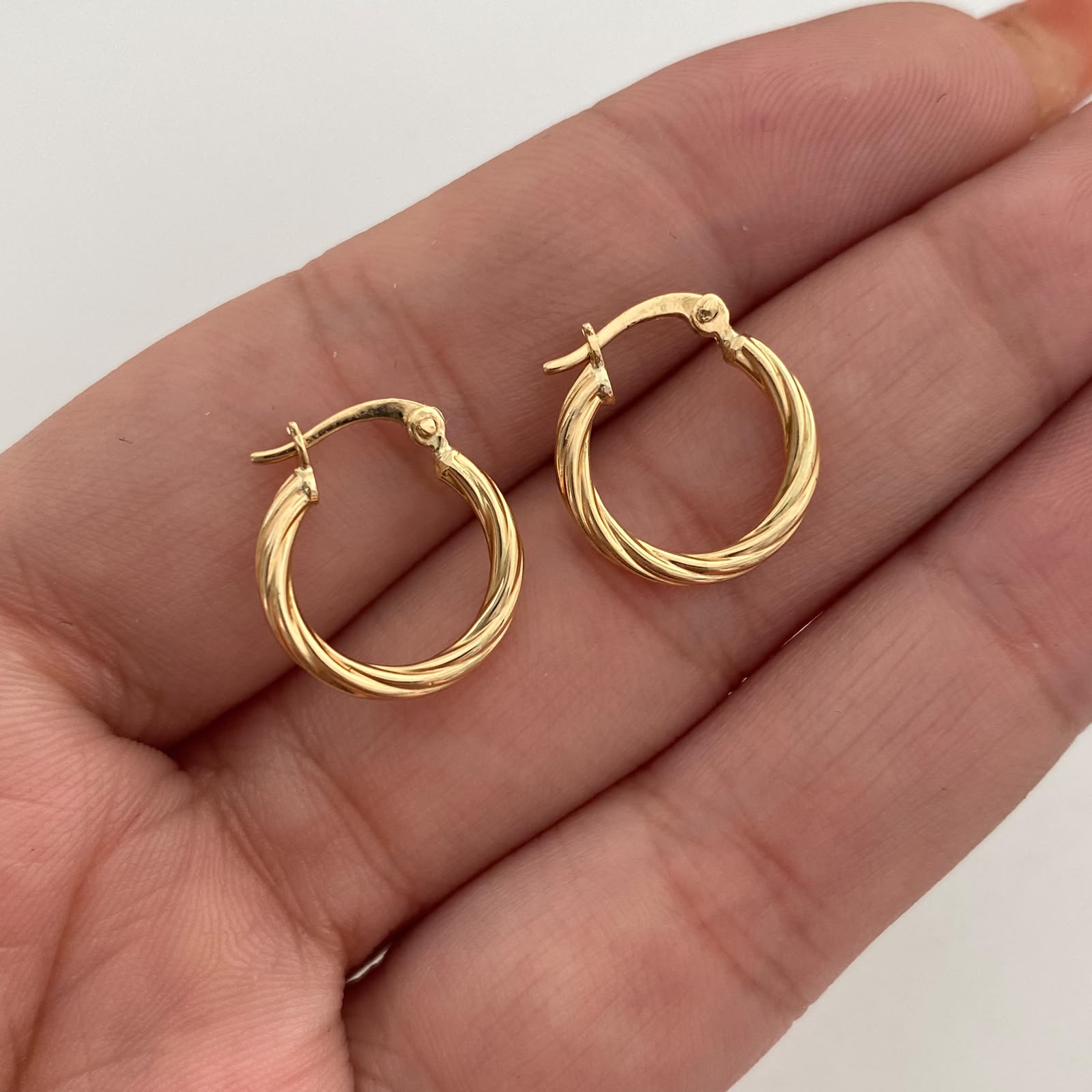 Candonga Entorchada Oro amarillo 18k 1,05 Gr / 1,5 Cm