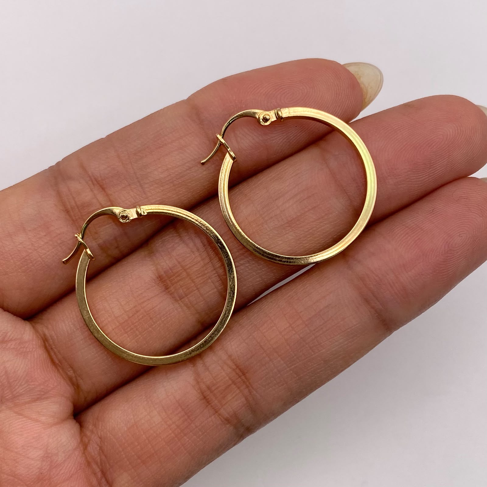 Candonga lisa Oro amarillo 18k 1,45 Gr / 2,5 Cm