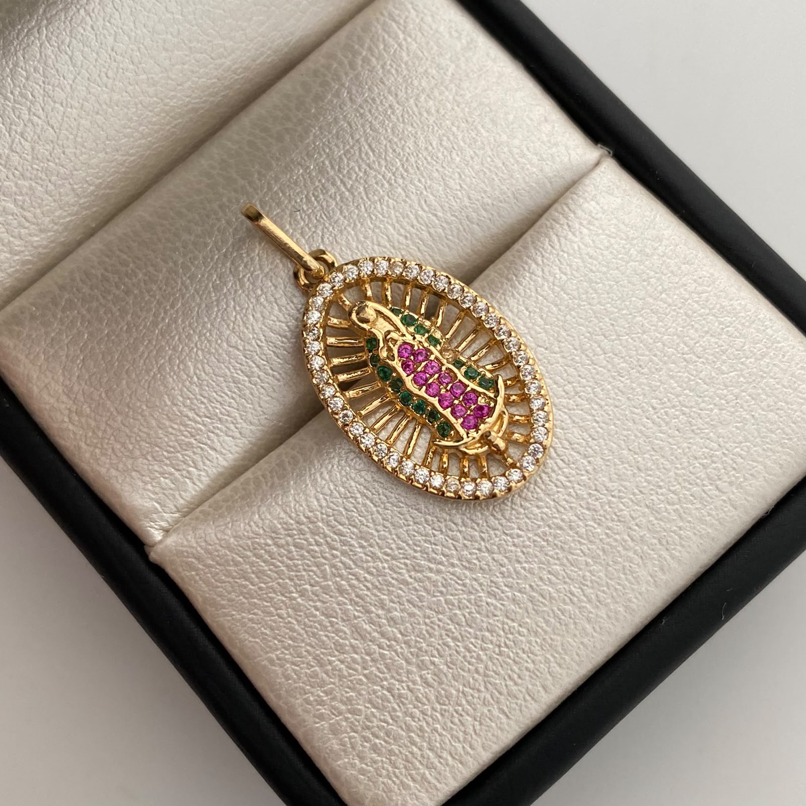 Dije Virgen de Guadalupe Oro amarillo 18k 2,75 Gr / 13,3 mm / 2,6 Cm