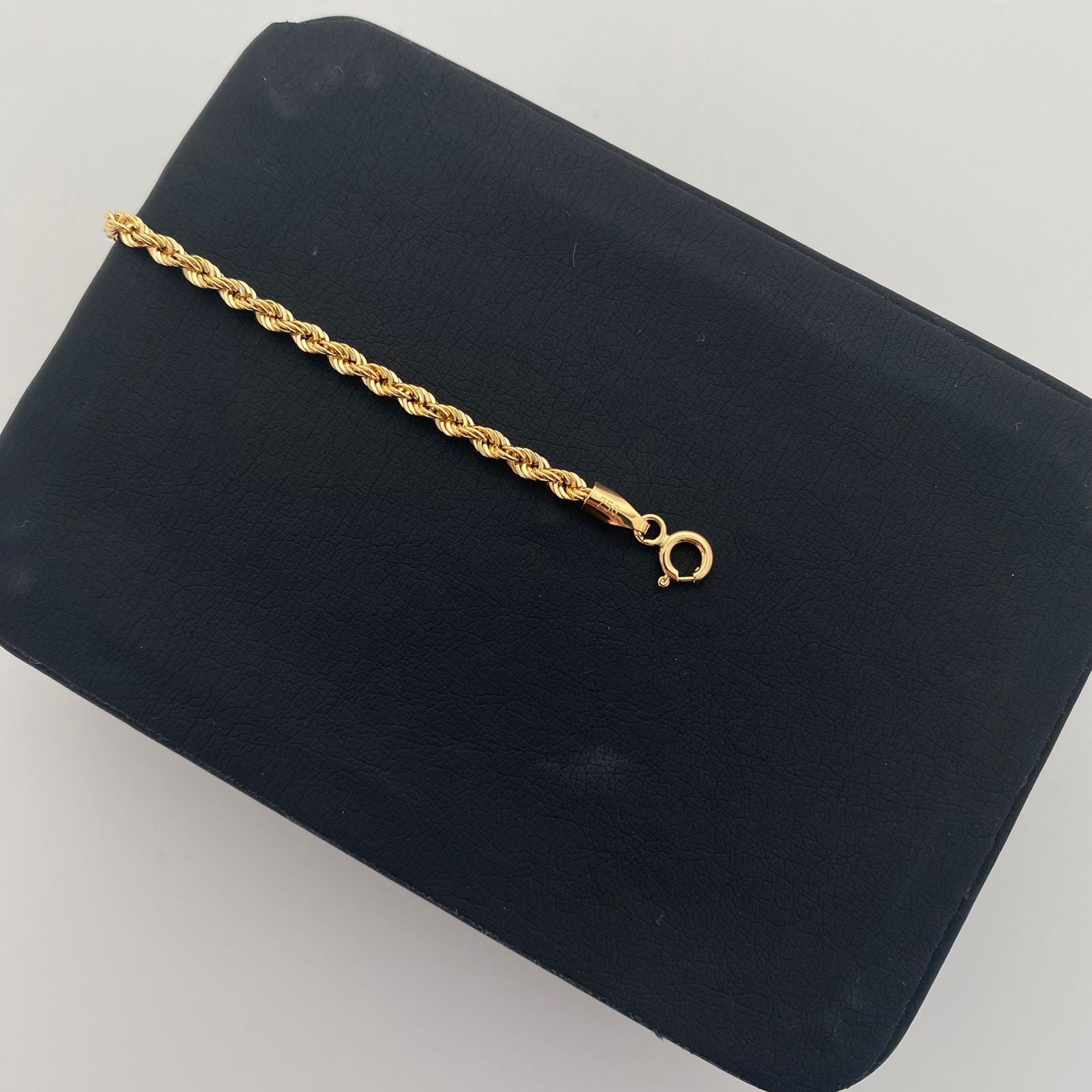 Pulso It lazo Oro amarillo 18k +1 / 1,85 Gr / 2,6 mm / 18,5 Cm