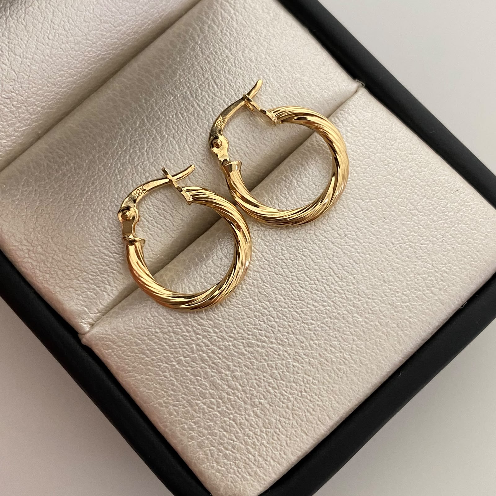 Candonga Entorchada Oro amarillo 18k 1 Gr / 1,6 Cm