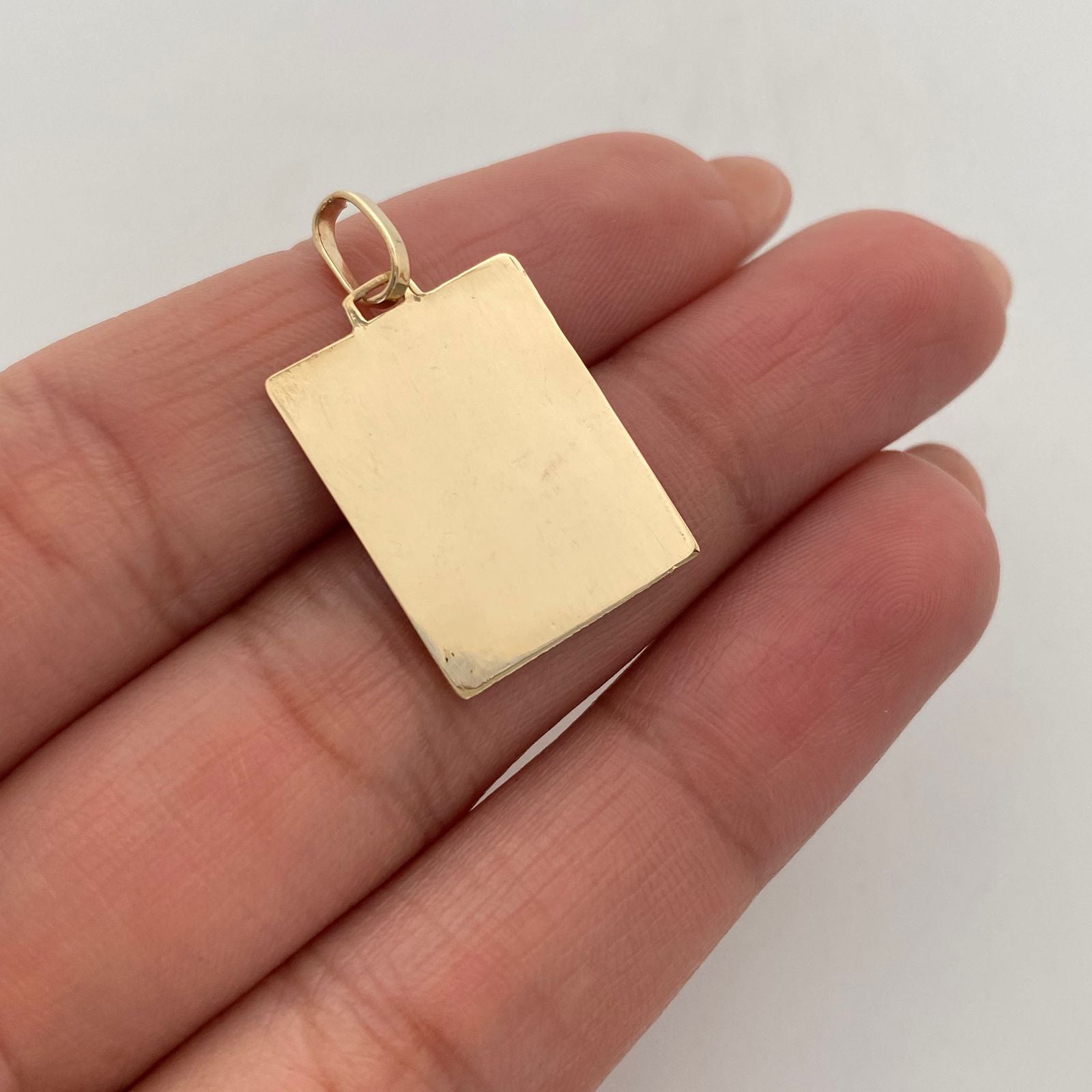 Dije Placa Cuadrada Oro amarillo 18k 1,7 Gr / 15,9 mm / 2,7 Cm