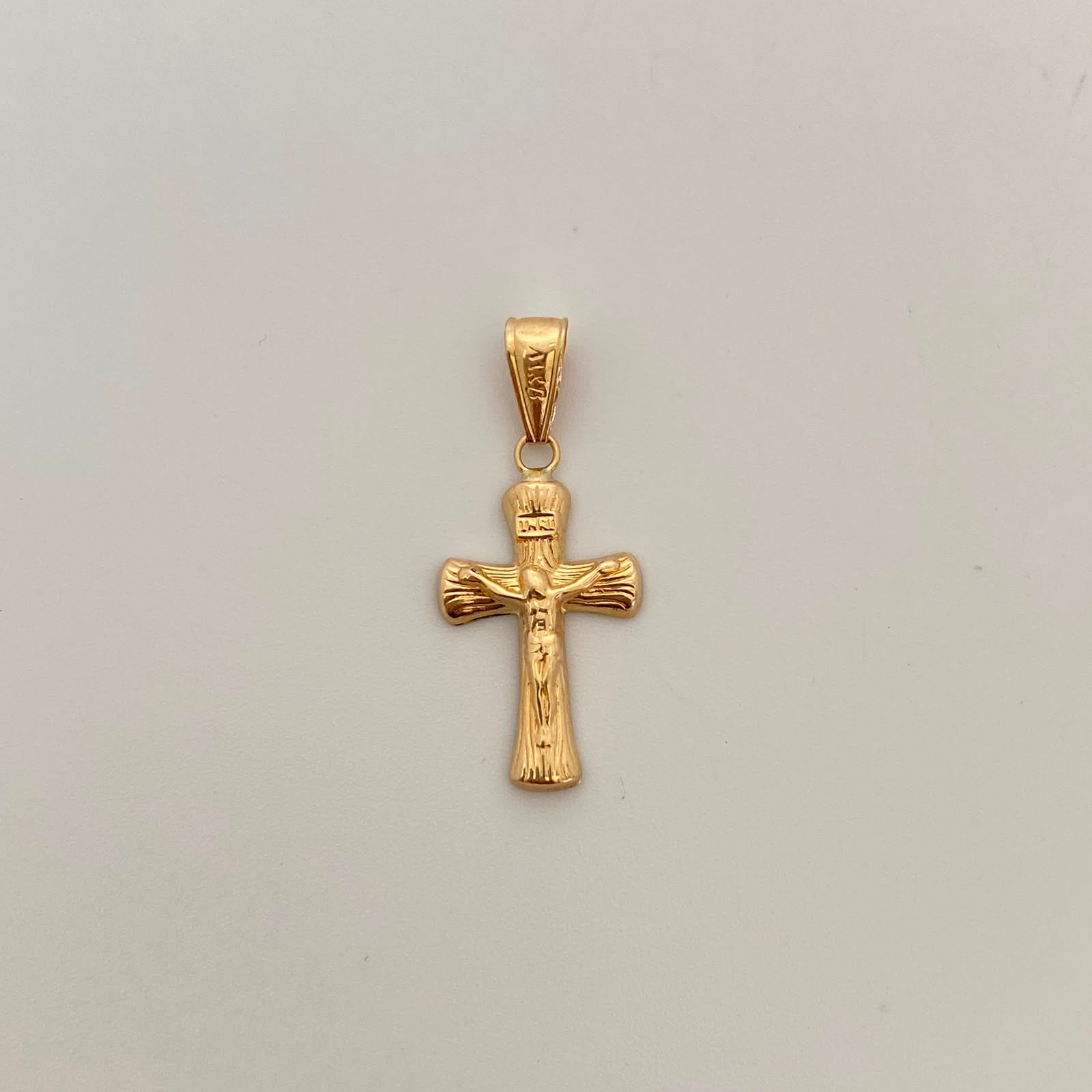 Dije Cruz Cristo Oro amarillo 18k 0,8 Gr / 13,6 mm / 3 Cm