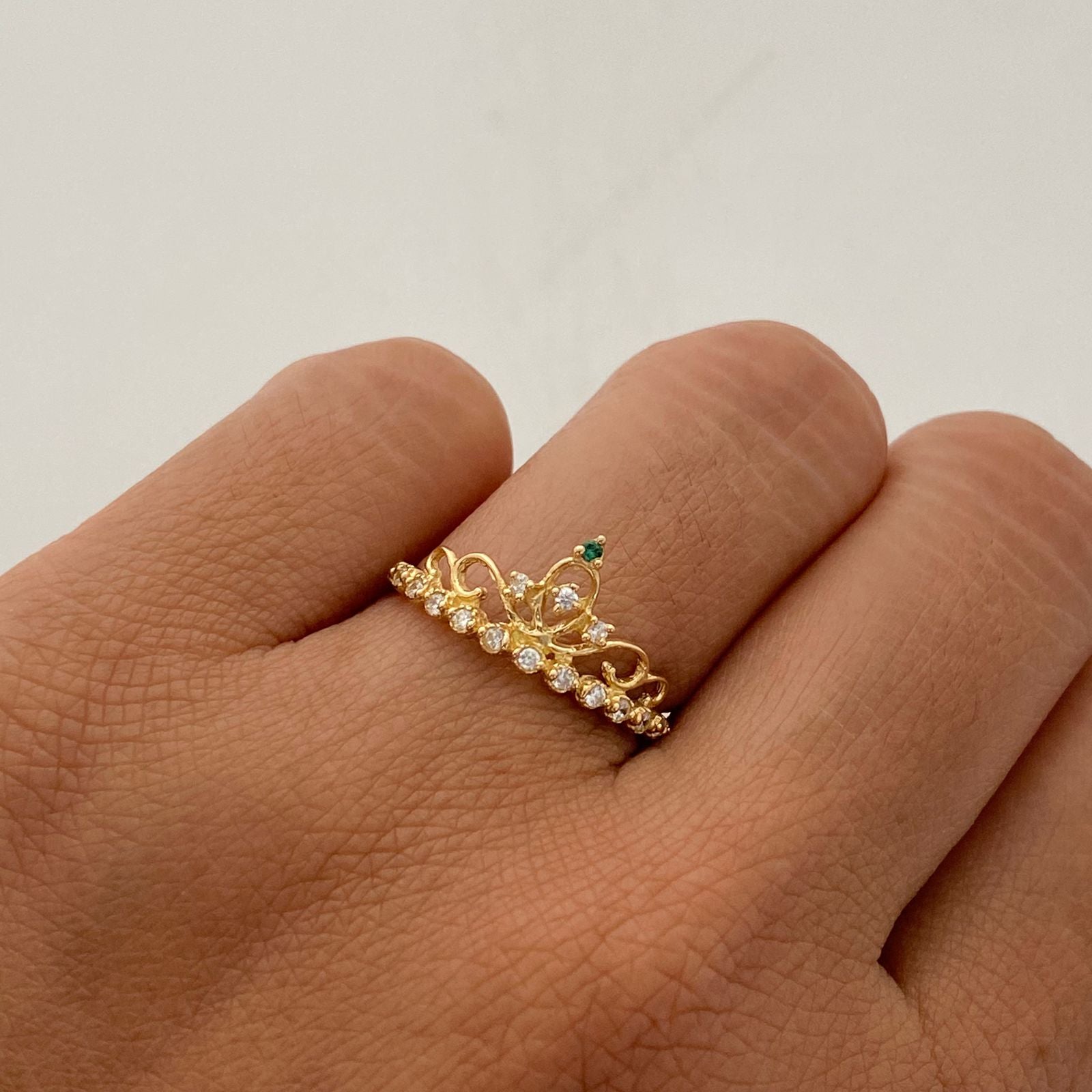 Anillo 15 Corona Circones blancos verdes Oro amarillo 18k / Talla 7 / 1,55 Gr