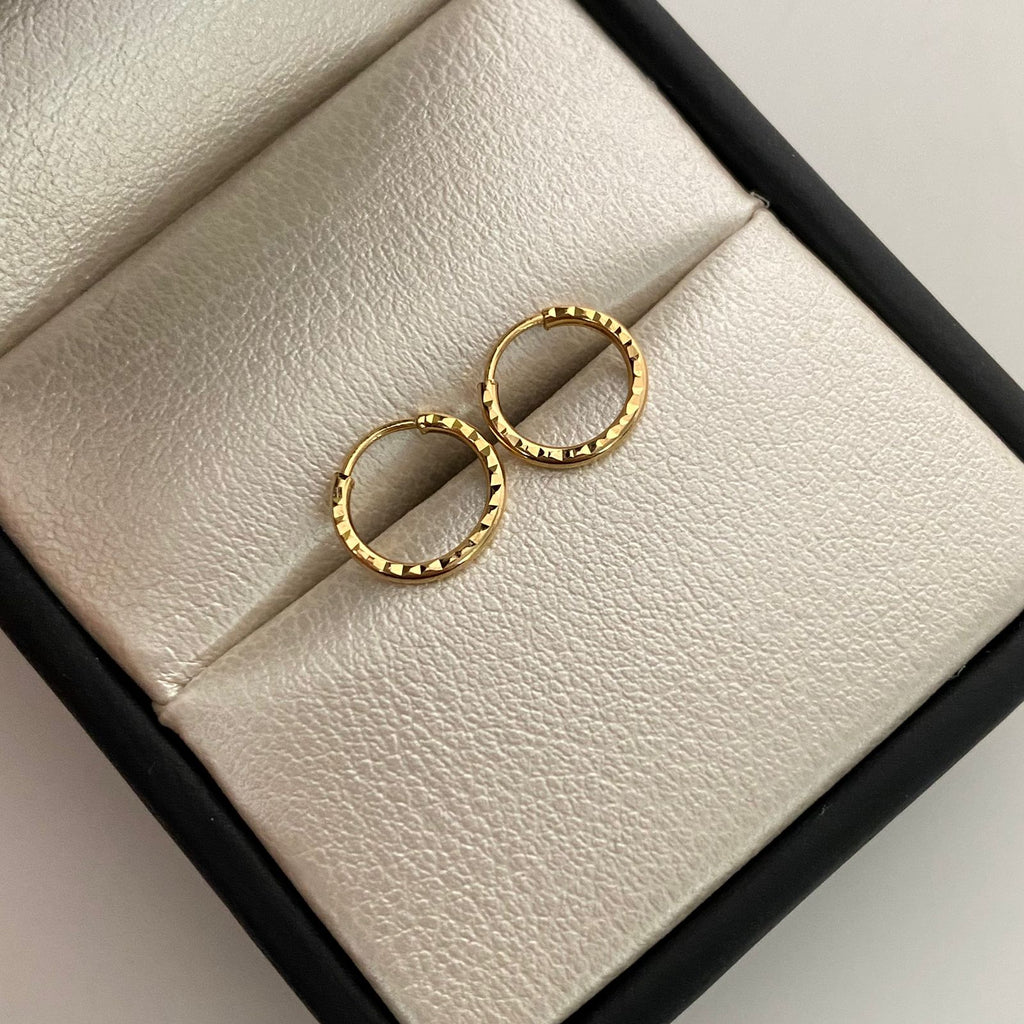 Candonga imperdible mini diamantada Oro amarillo 18k 0,45 Gr / 0,8 Cm