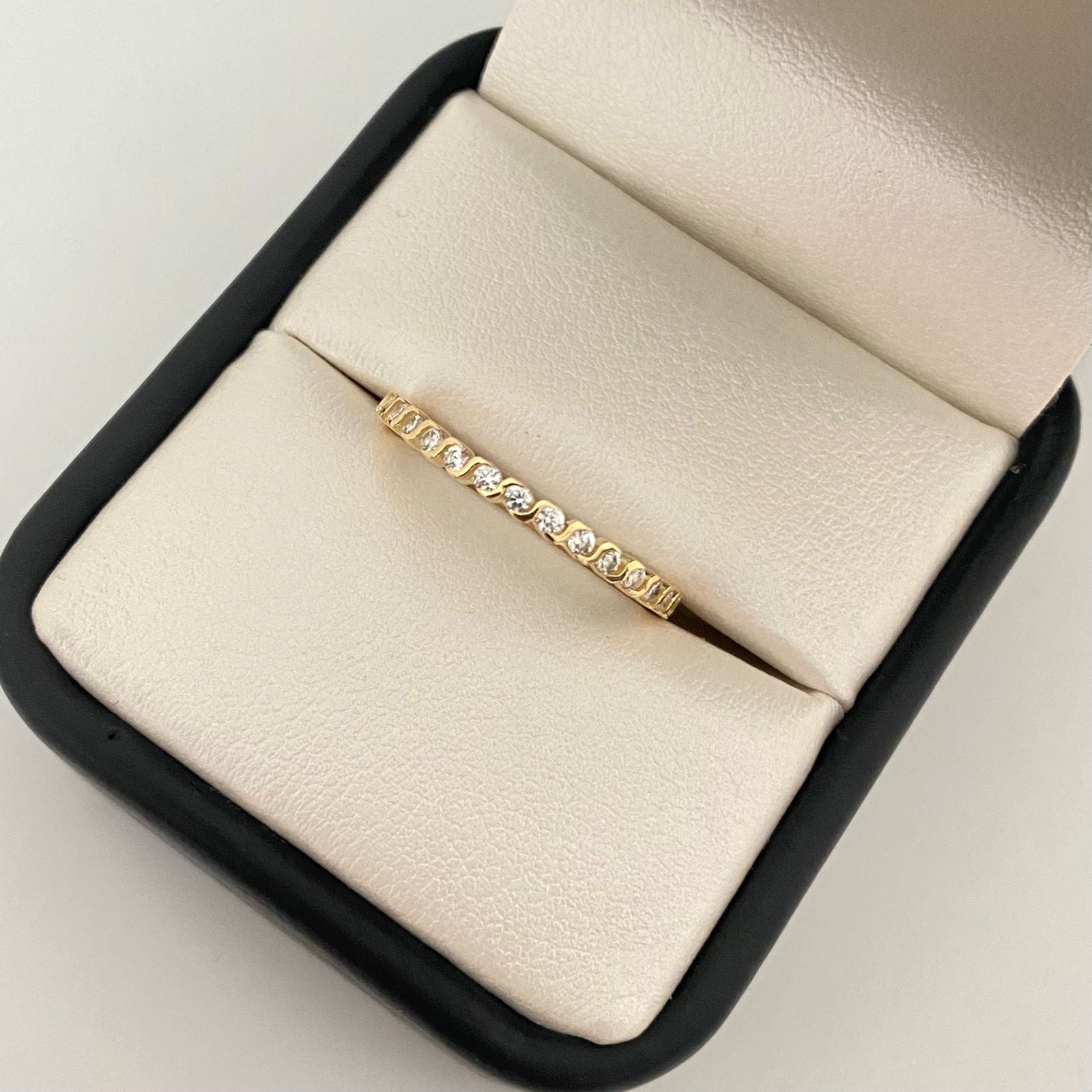 Anillo churumbela circones onda blancos Oro amarillo 18k / Talla 7 / 1,85 Gr