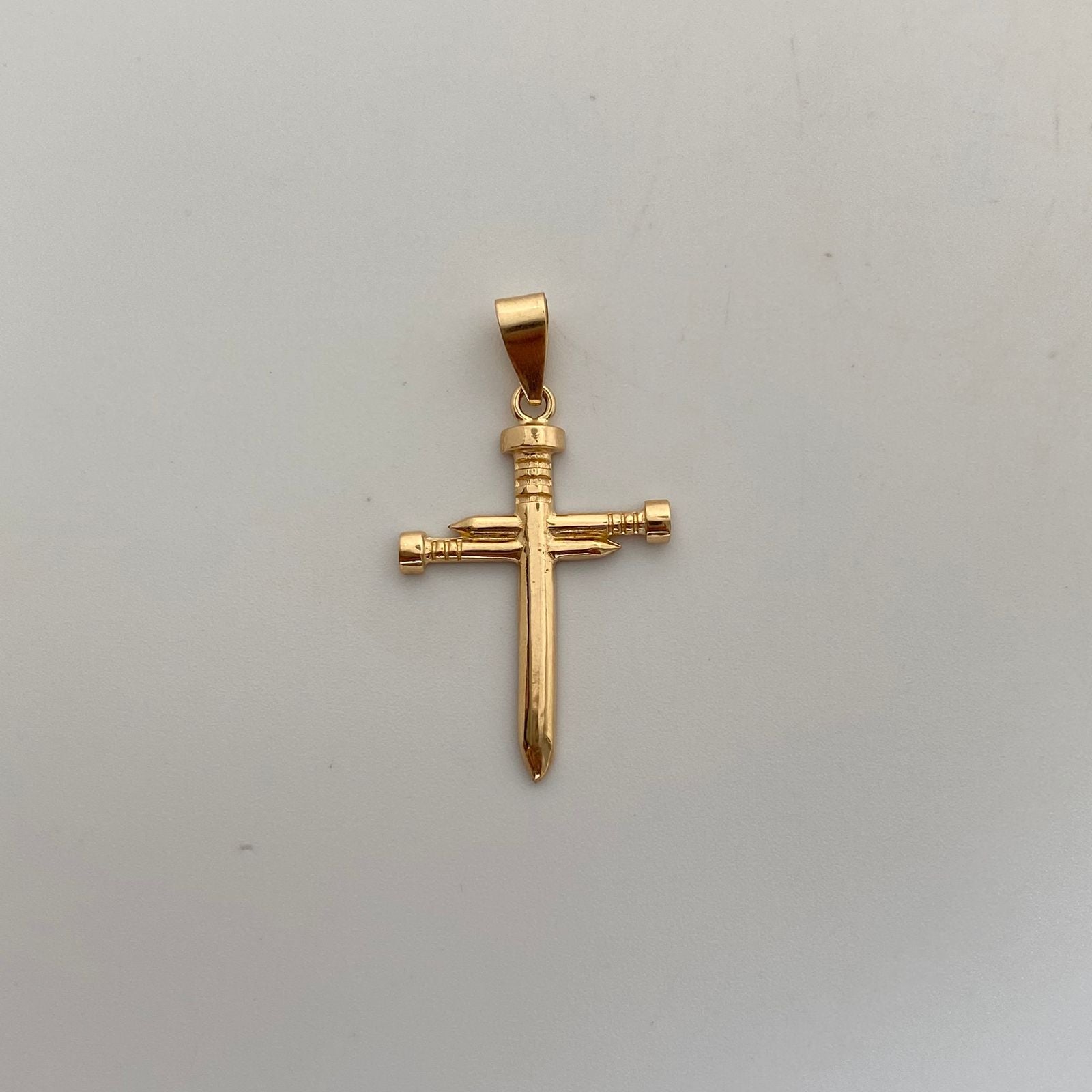 Dije Cruz Clavo Oro amarillo 18k 1,85 Gr / 20,6 mm / 3,5 Cm