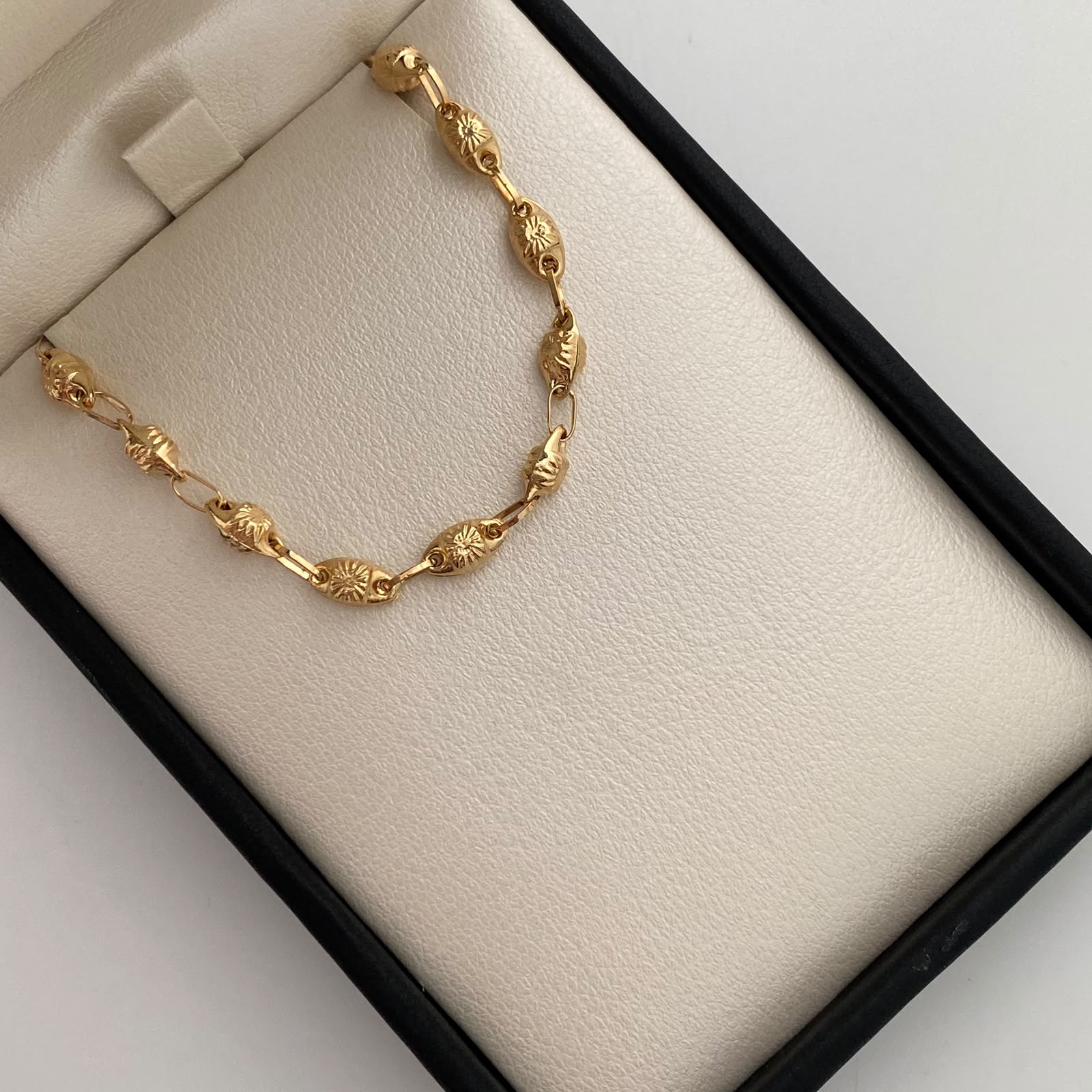 Pulso Rustica Oro amarillo 18k 2,95 Gr / 4,2 mm / 18,8 Cm Broche 0,60