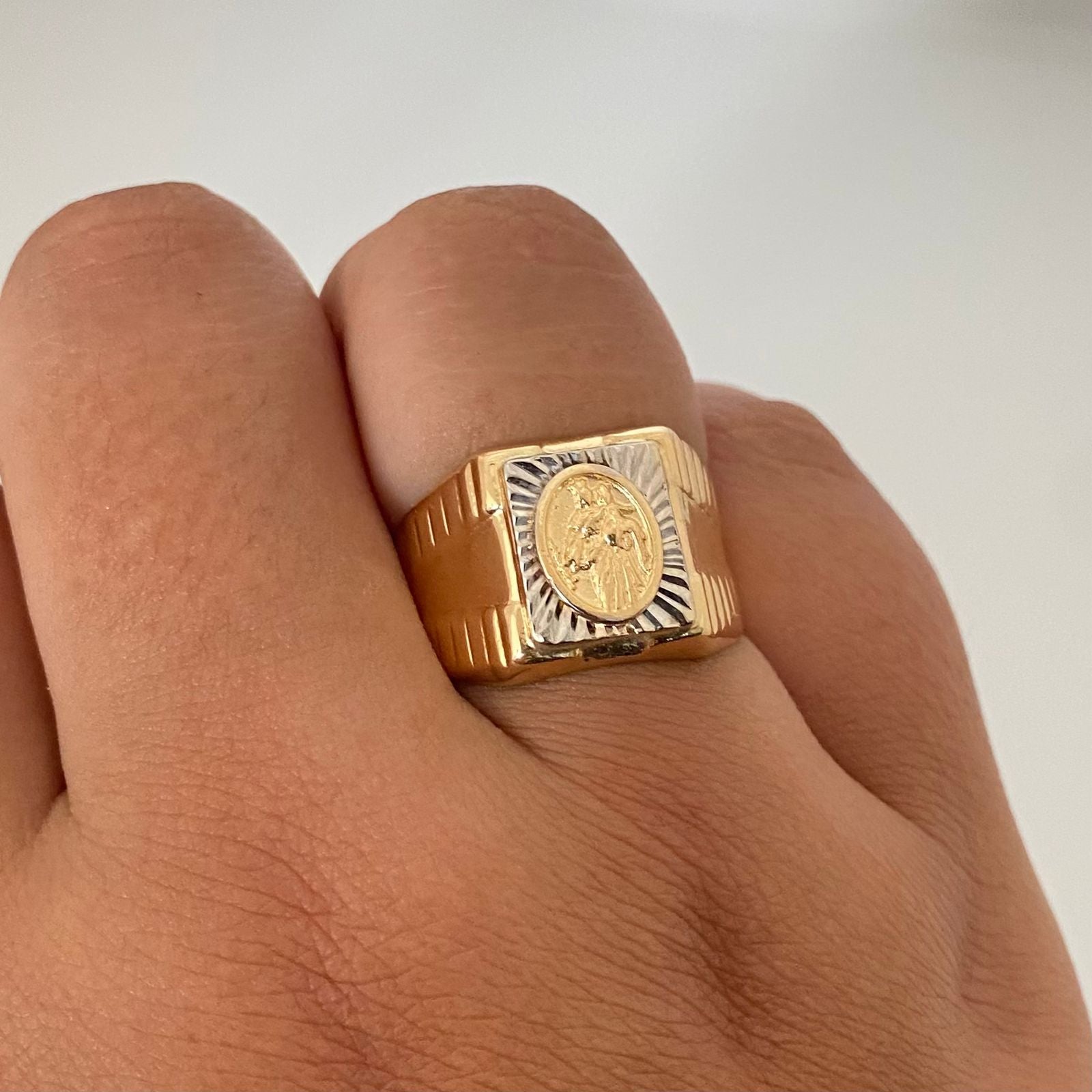 Anillo virgen maria auxiliadora Oro amarillo y Oro blanco 18k / Talla 10 / 4,05 Gr