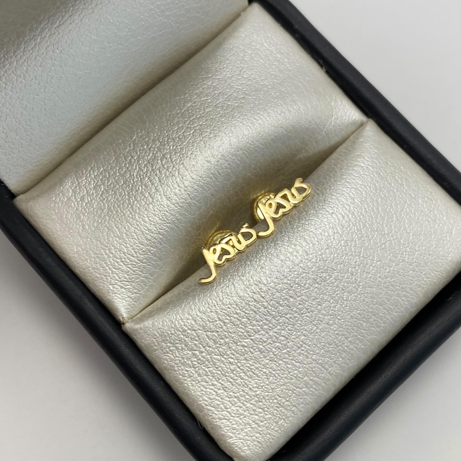 Topos jesus  Oro amarillo 18k 0,7 Gr / 7,5 mm