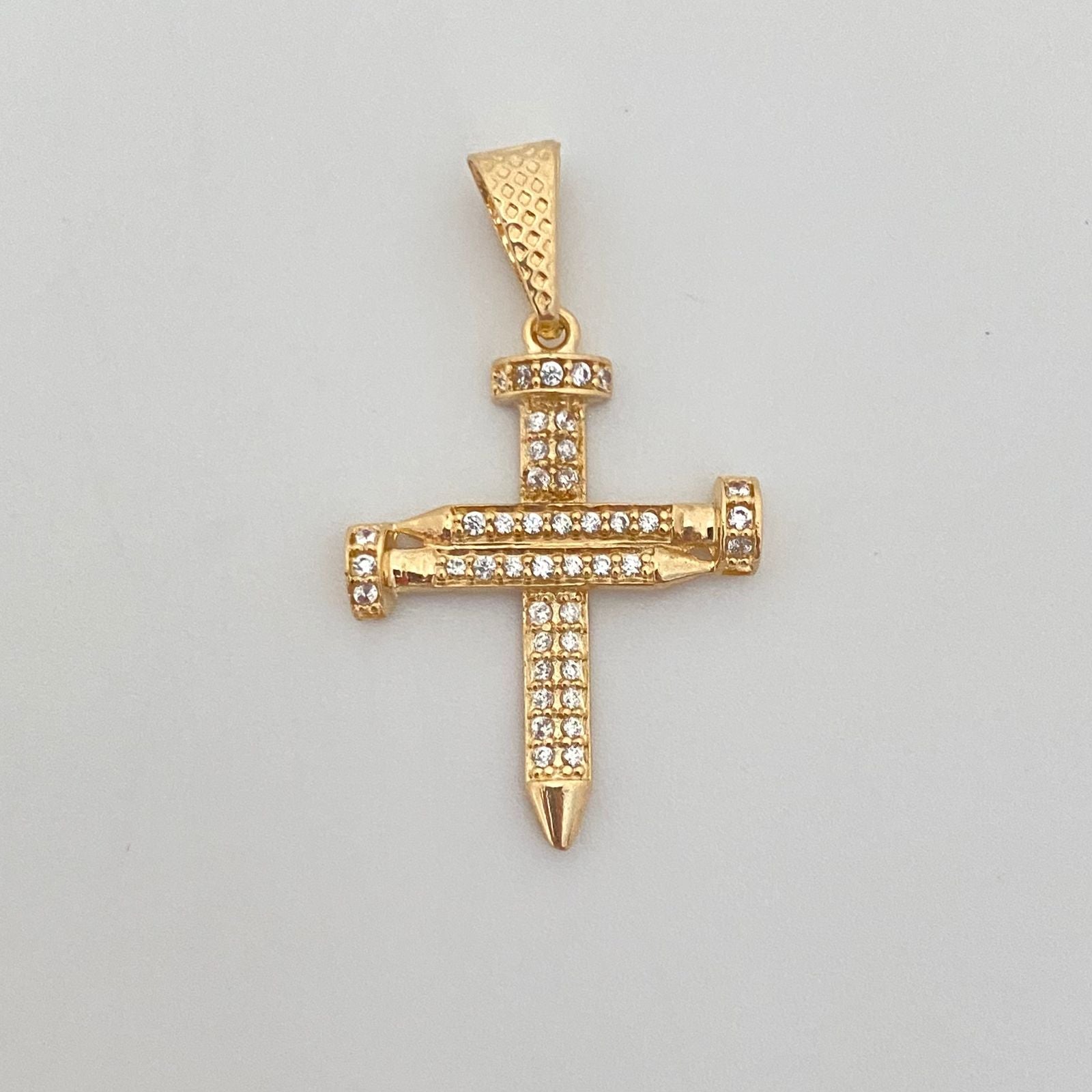 Dije cruz clavo casting Oro amarillo 18k 3,40 Gr / 3,5 Cm
