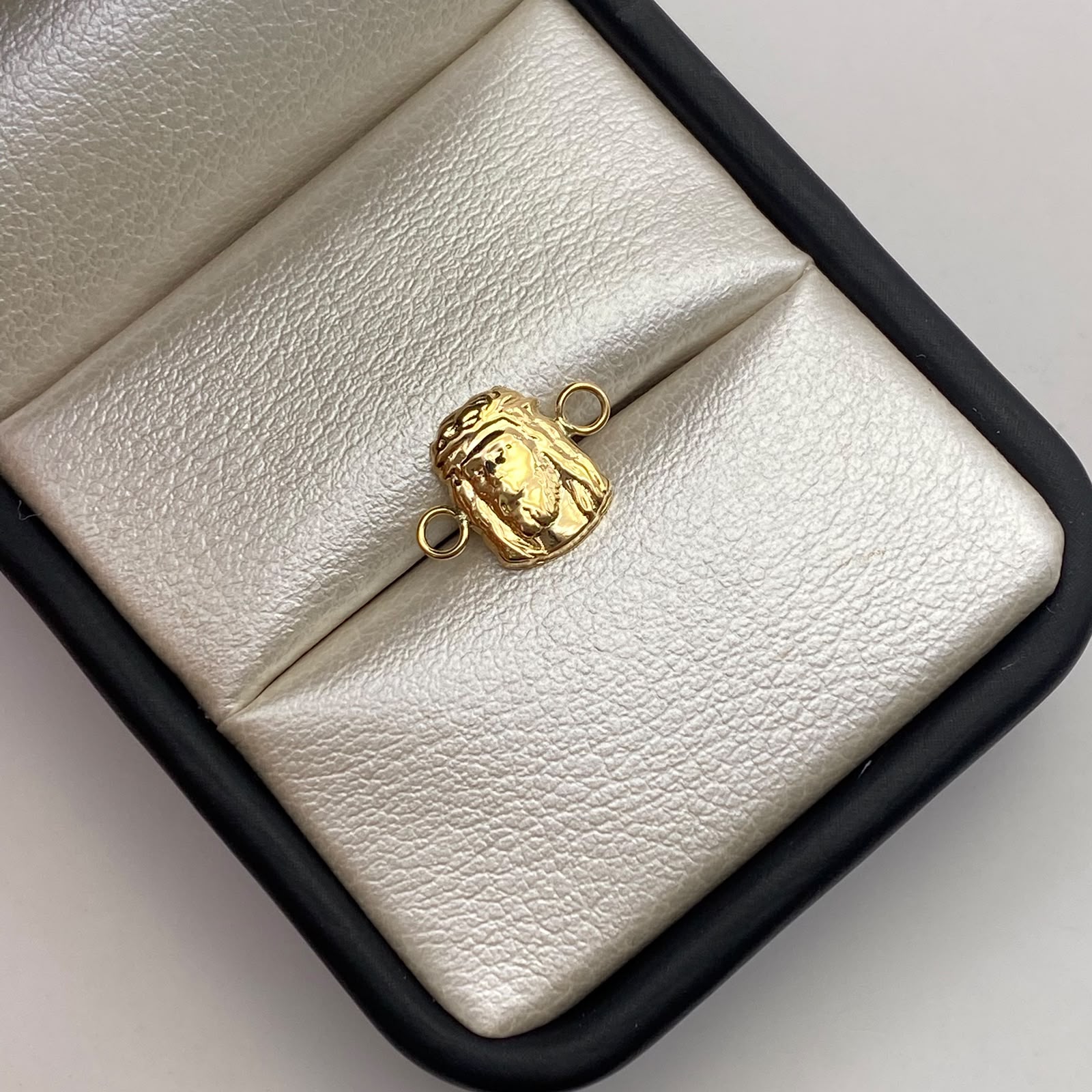 Herraje rostro jesus Oro amarillo 18k 0,43 Gr / 1,3 Cm