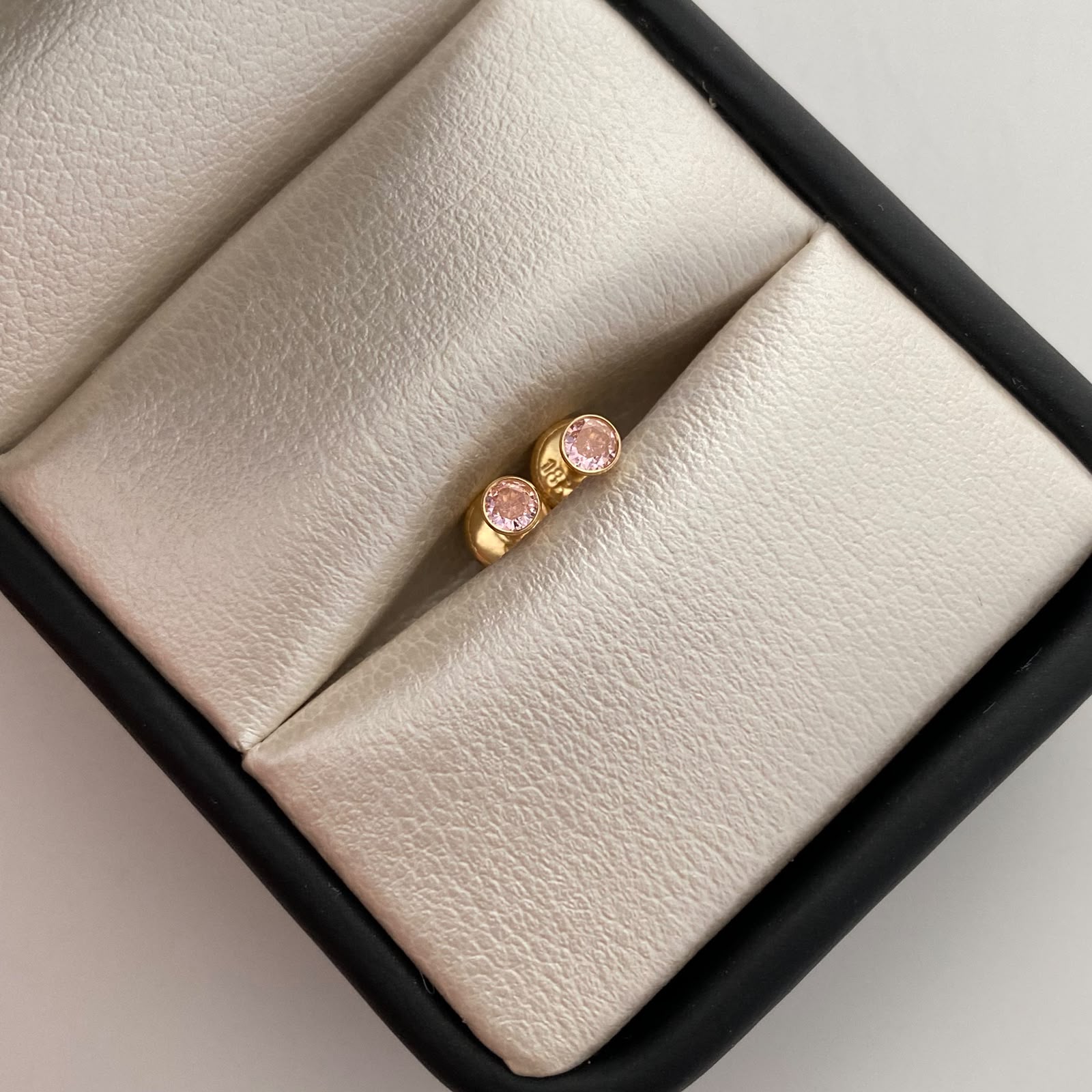 Topos Circon Rosado Oro amarillo 18k 0,45 Gr / 3 mm