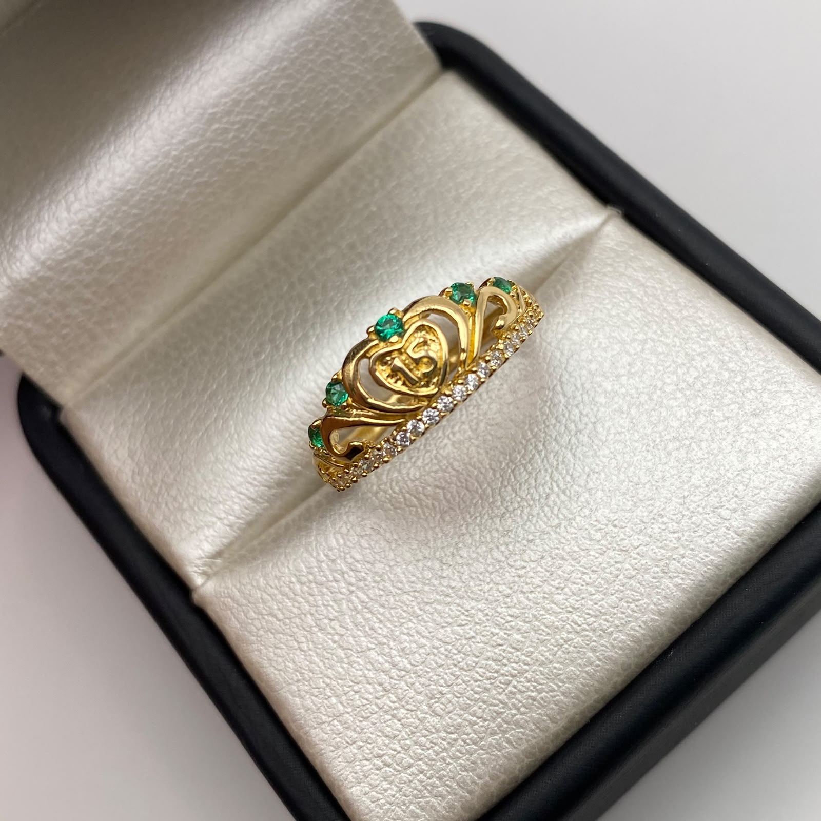 Anillo 15 Casting verde Oro amarillo 18k / Talla 6 1/4 / 2,15 Gr