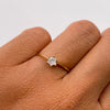 Anillo Solitario Oro amarillo 18k / Talla 6 / 1 Gr / 1,4 mm