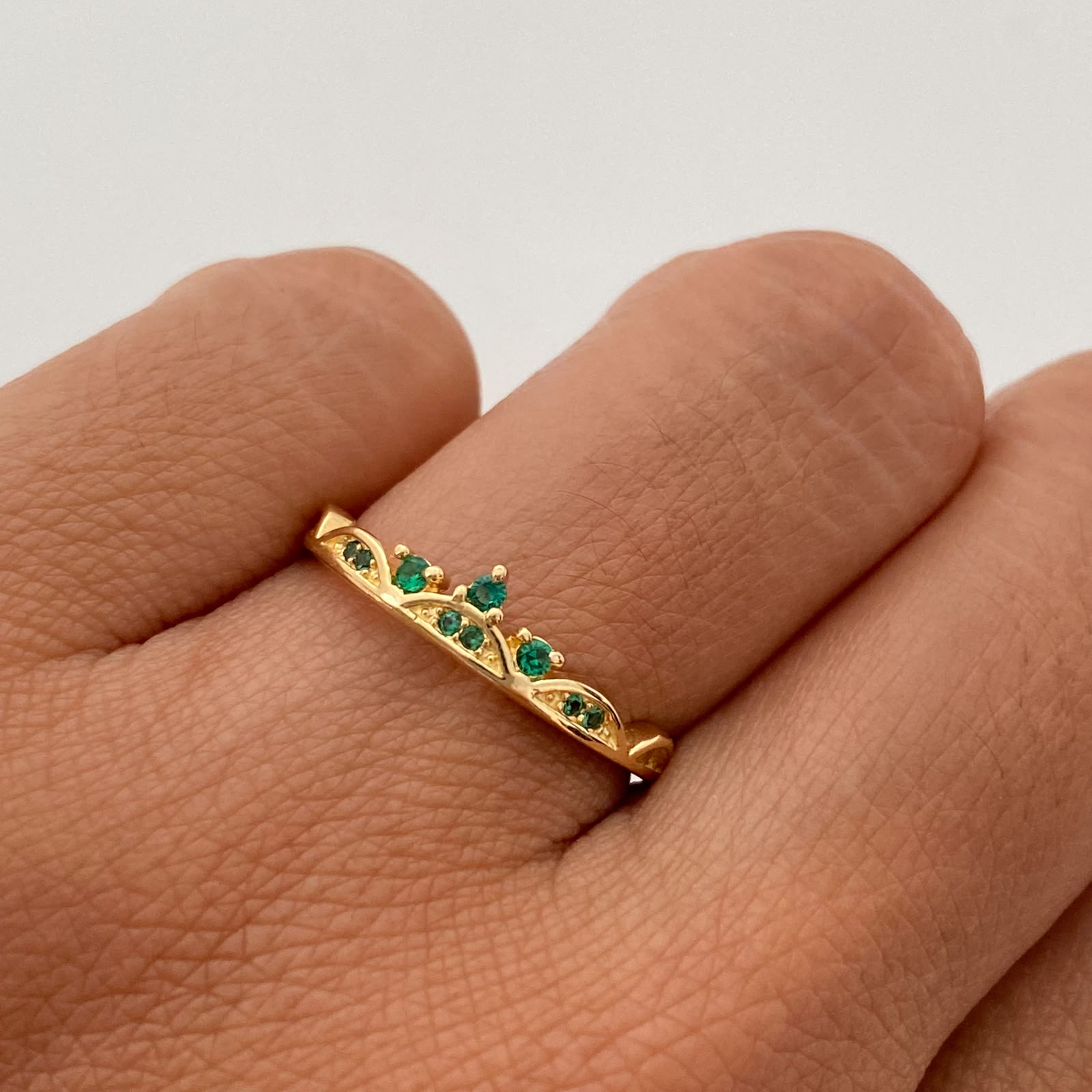 Anillo 15 Tiara Casting Verde Oro amarillo 18k / Talla 6 / 1,75 Gr