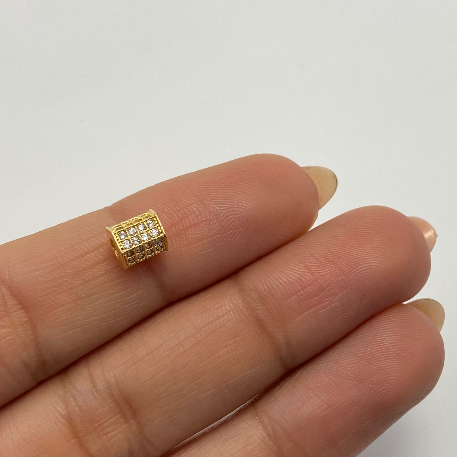 Herraje Cilindros circones blancos Oro amarillo 18k 0,9 Gr / 0,7 Cm