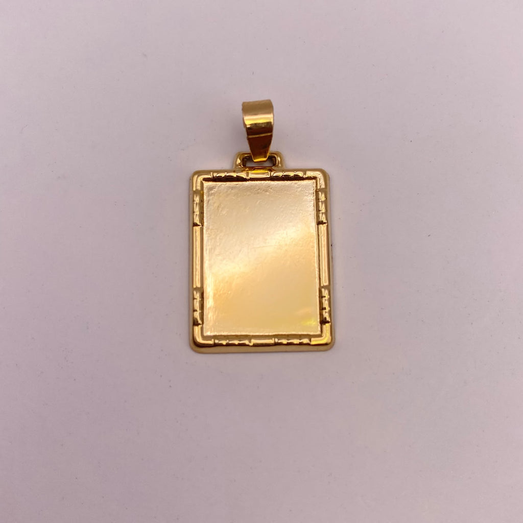 Dije placa fotograbado Oro amarillo 18k 1,24 Gr / 14,35 mm / 2,5 Cm