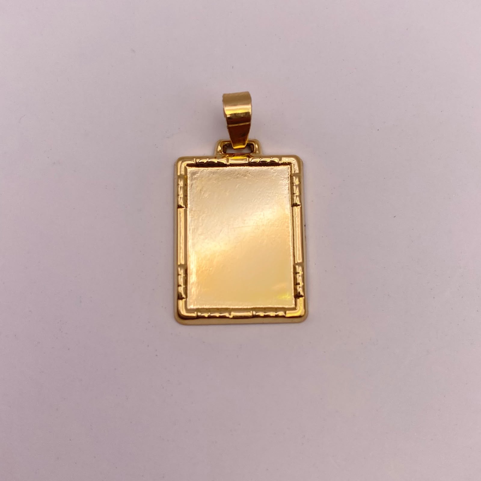 Dije placa fotograbado Oro amarillo 18k 1,36 Gr / 14,35 mm / 2,5 Cm