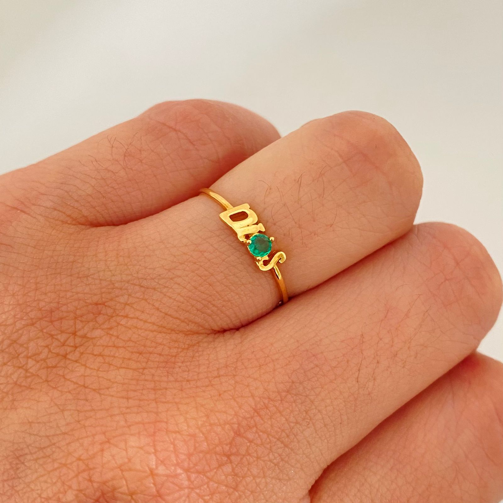 Anillo Dios esmeralda (Joya) Oro amarillo 18k / Talla 6 3/4 / 0,75 Gr