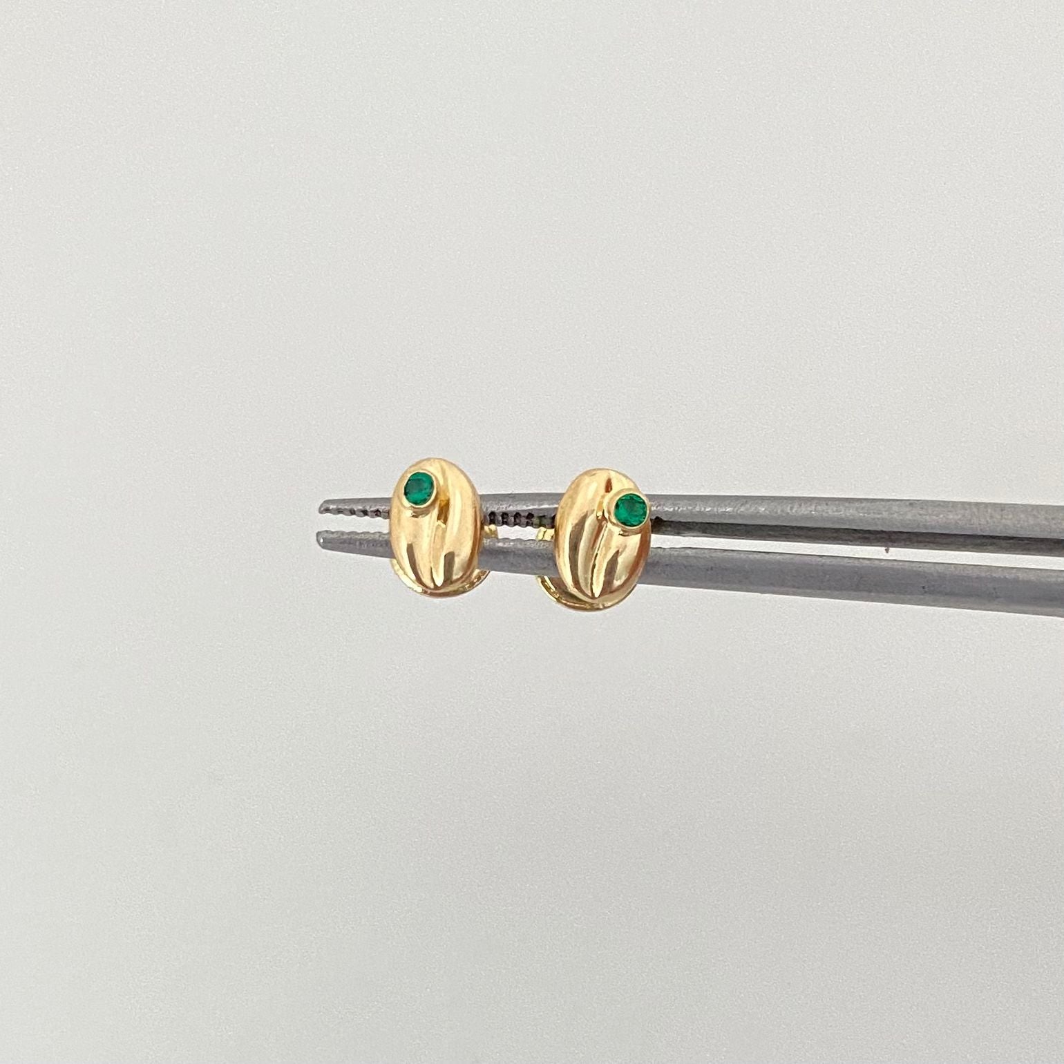 Topos grano de café circón lateral verde Oro amarillo 18k 0,6 Gr / 4,4 mm