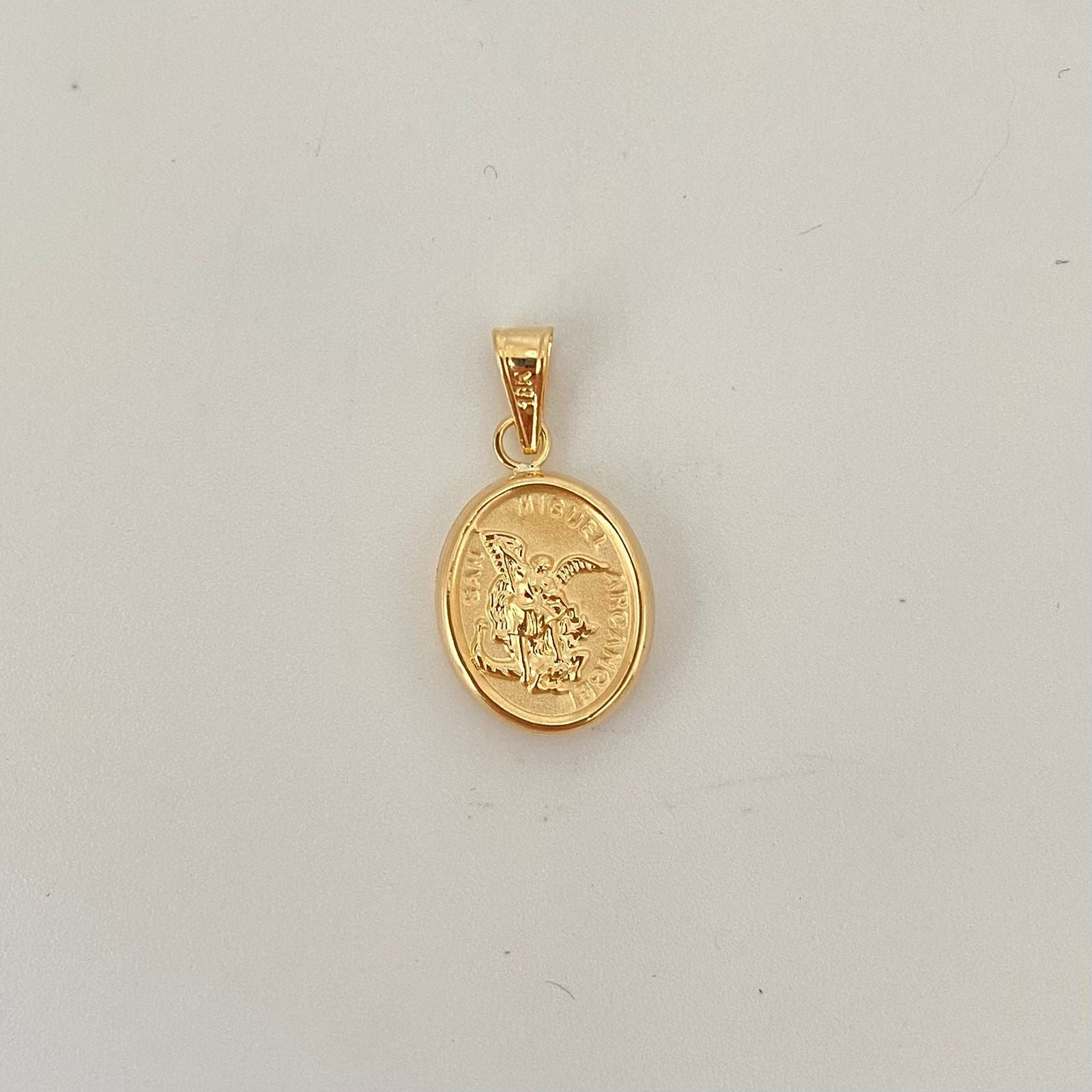 Dije arcangel san miguel en mate  Oro amarillo 18k 1,85 Gr / 3 Cm