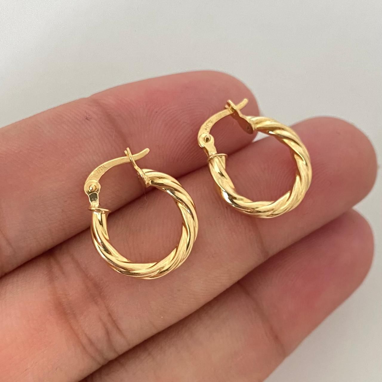 Candonga entorchada Oro amarillo 18k 1,5 Gr / 1,8 Cm