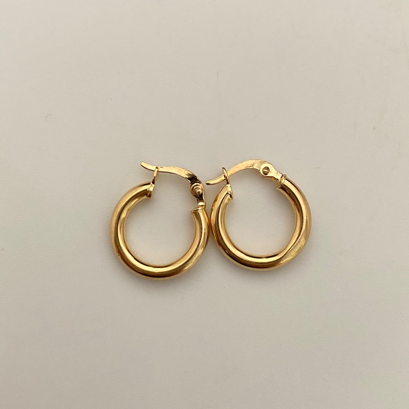 Candonga Lisas Oro amarillo 18k 1,25 Gr / 1,5 Cm