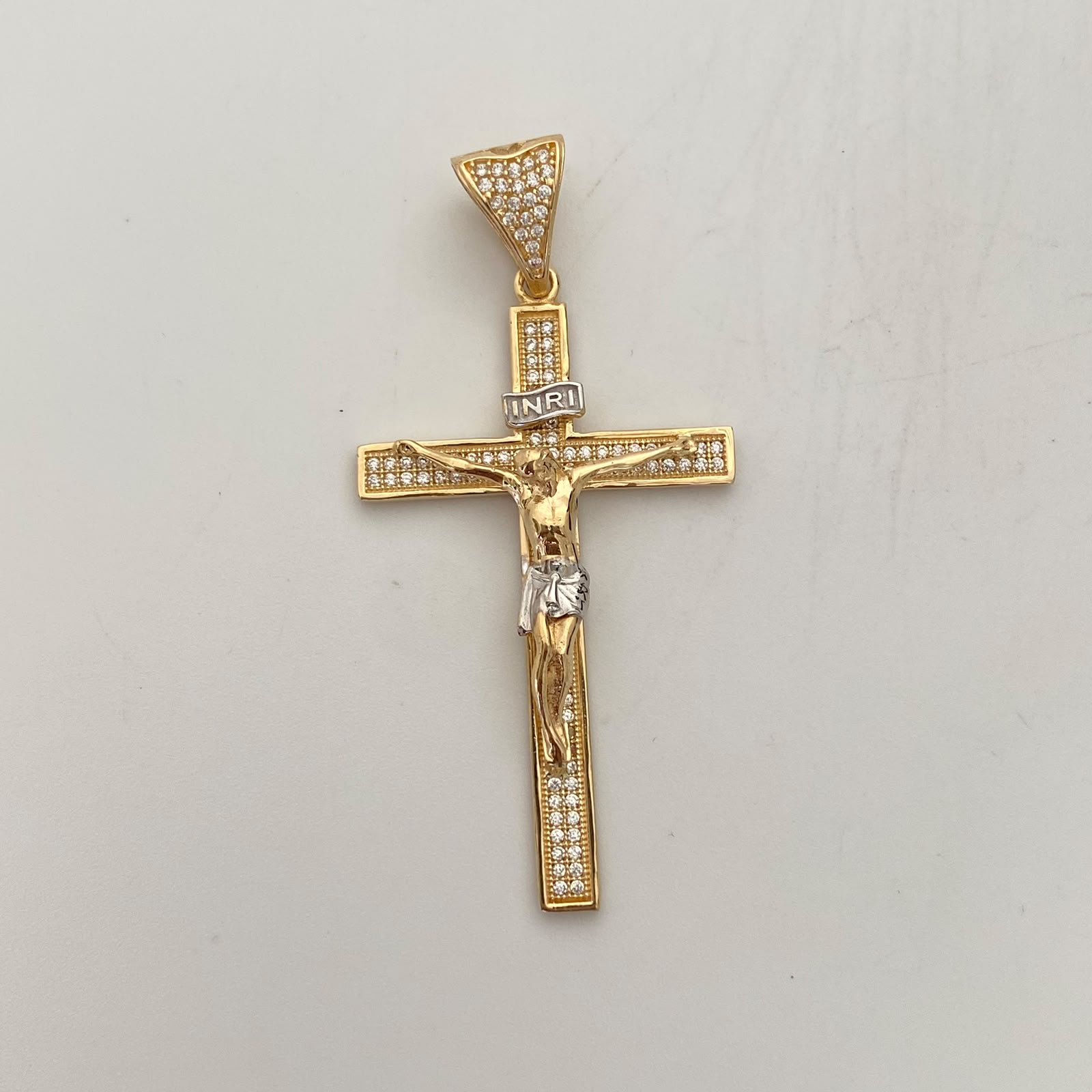 dije cruz cristo casting oro amarillo y Oro blanco 18k 6,85 gr / 28,2 mm / 5,6 cm