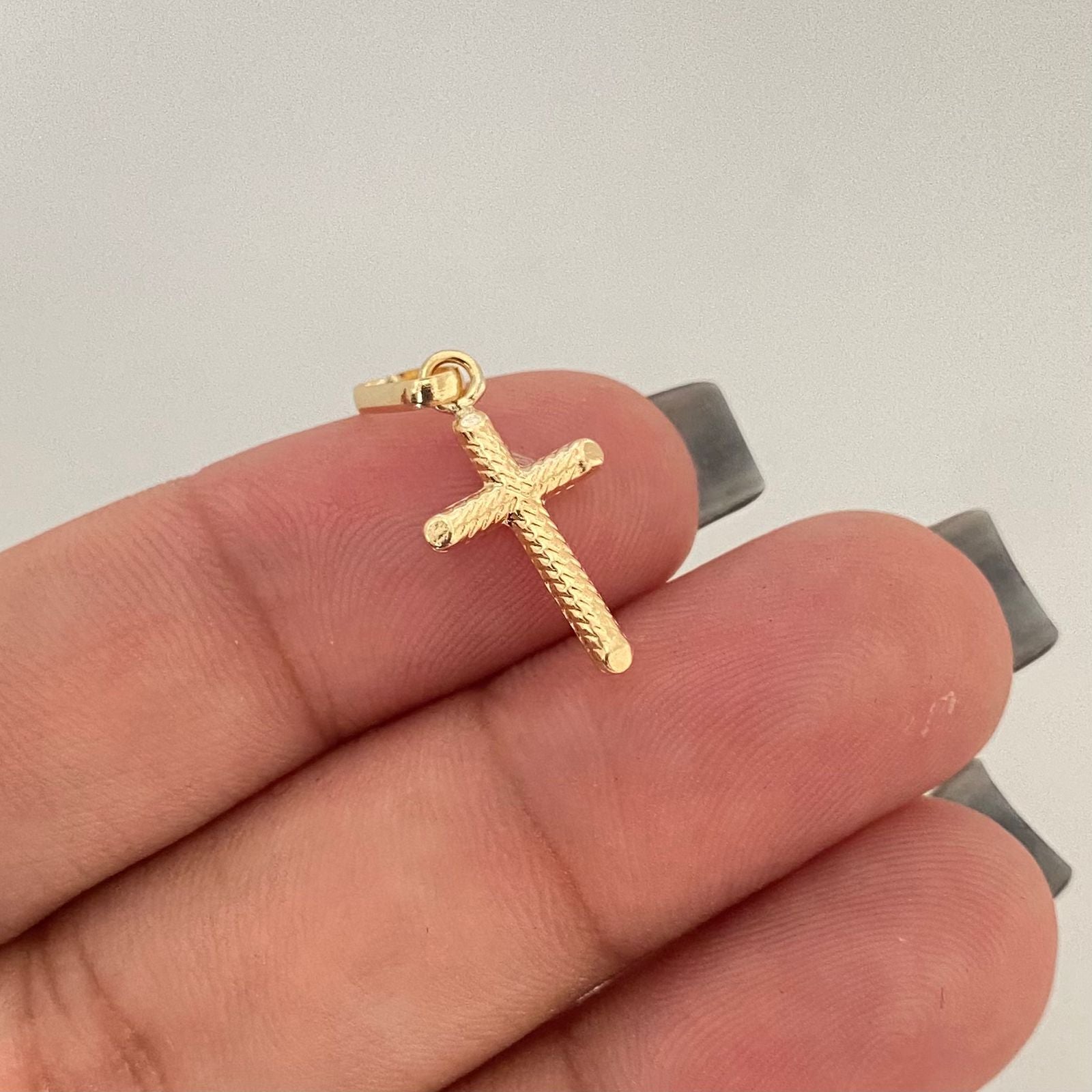 Dije mini cruz diamantada Oro amarillo 18k 0,6 Gr / 2,50 Cm