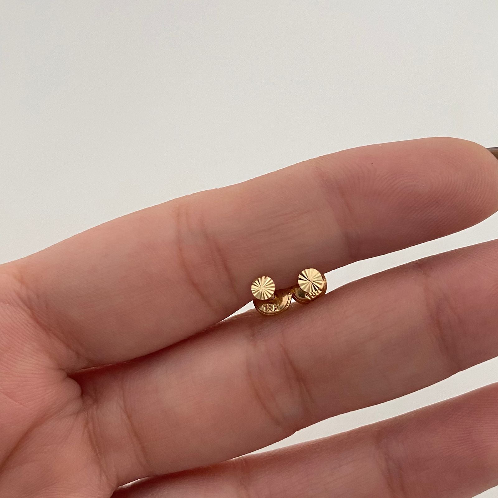 Topos Plannos redondos diamantados Oro amarillo 18k 0,35 Gr / 3,3 mm