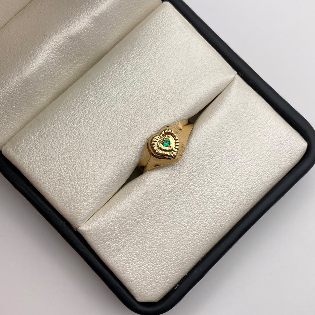 Anillo Troquel corazon circon verde Oro amarillo 18k / Talla 8 1/2 / 1,9 Gr / 2,8 mm