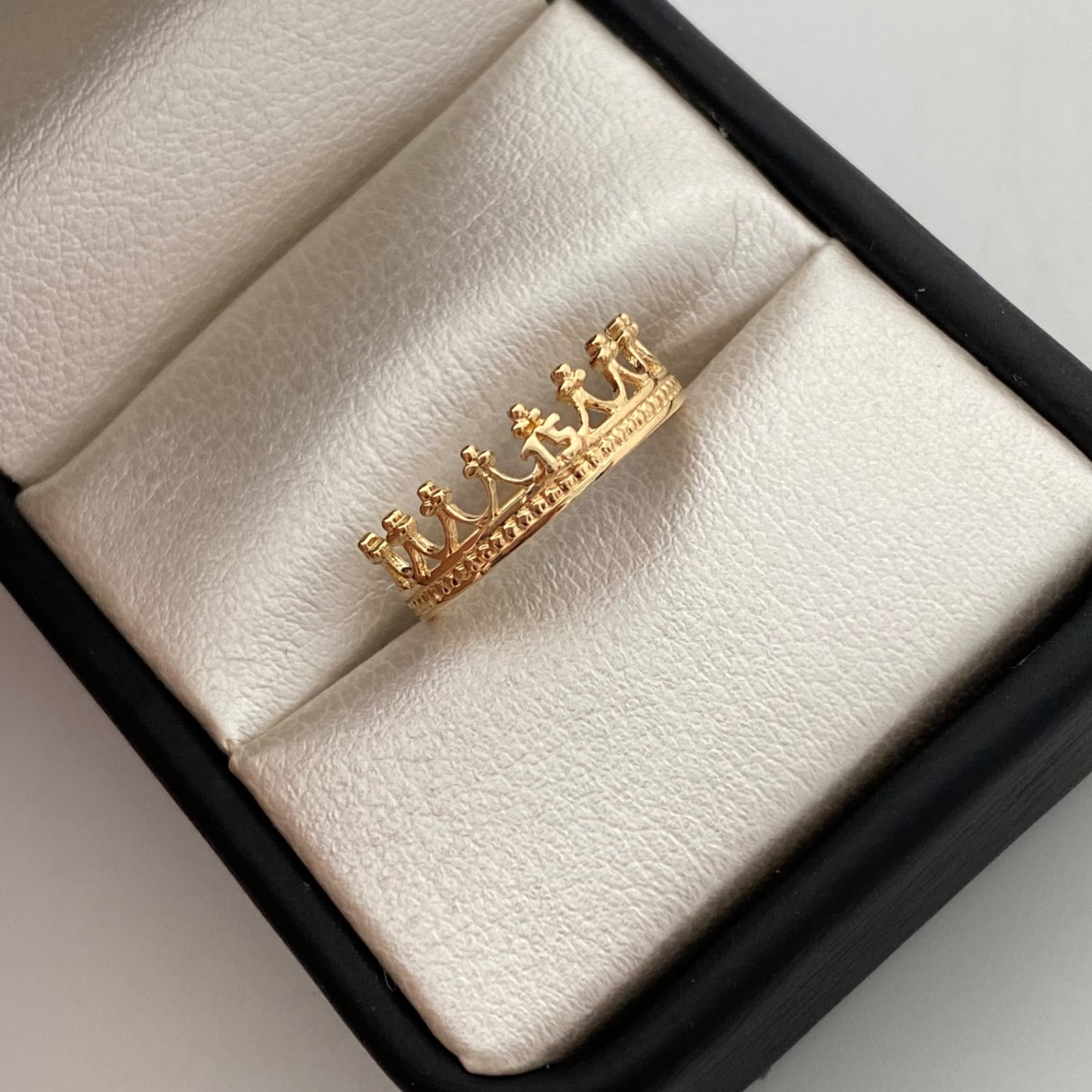 Anillo 15 Corona Oro amarillo 18k / Talla 7 / 1,65 Gr