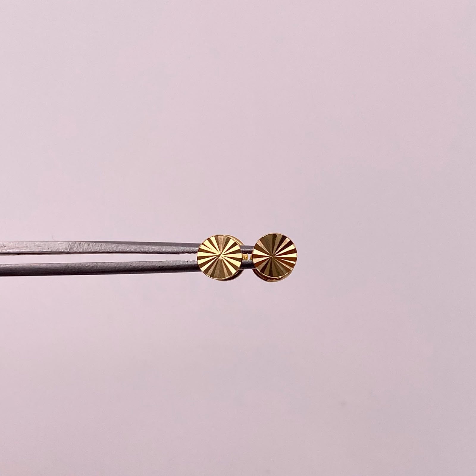 Topos Circulo plano diamantado Oro amarillo 18k 0,5 Gr / 5,2 mm